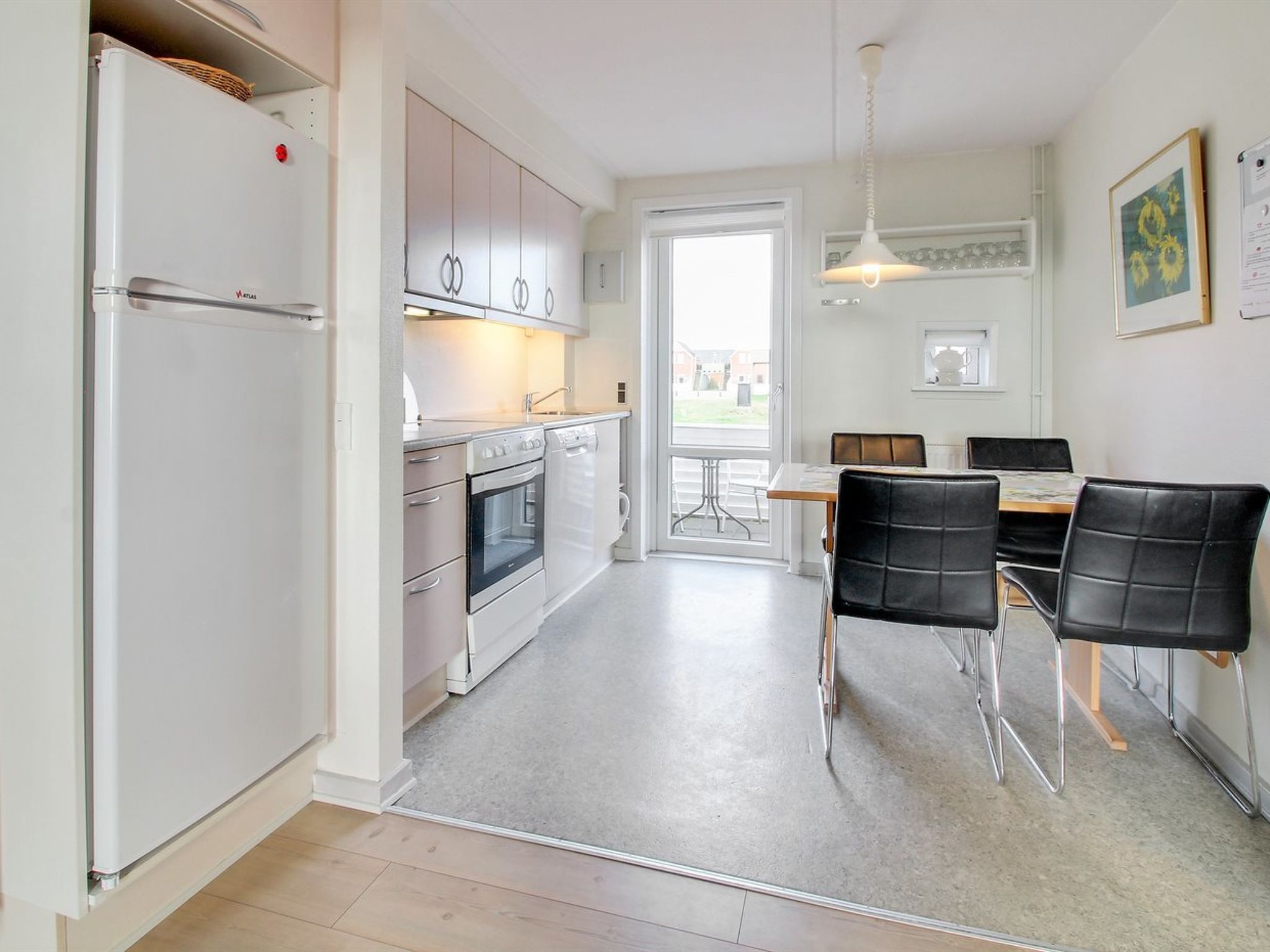 "Arabella" - 2.3km from the sea - Binnen