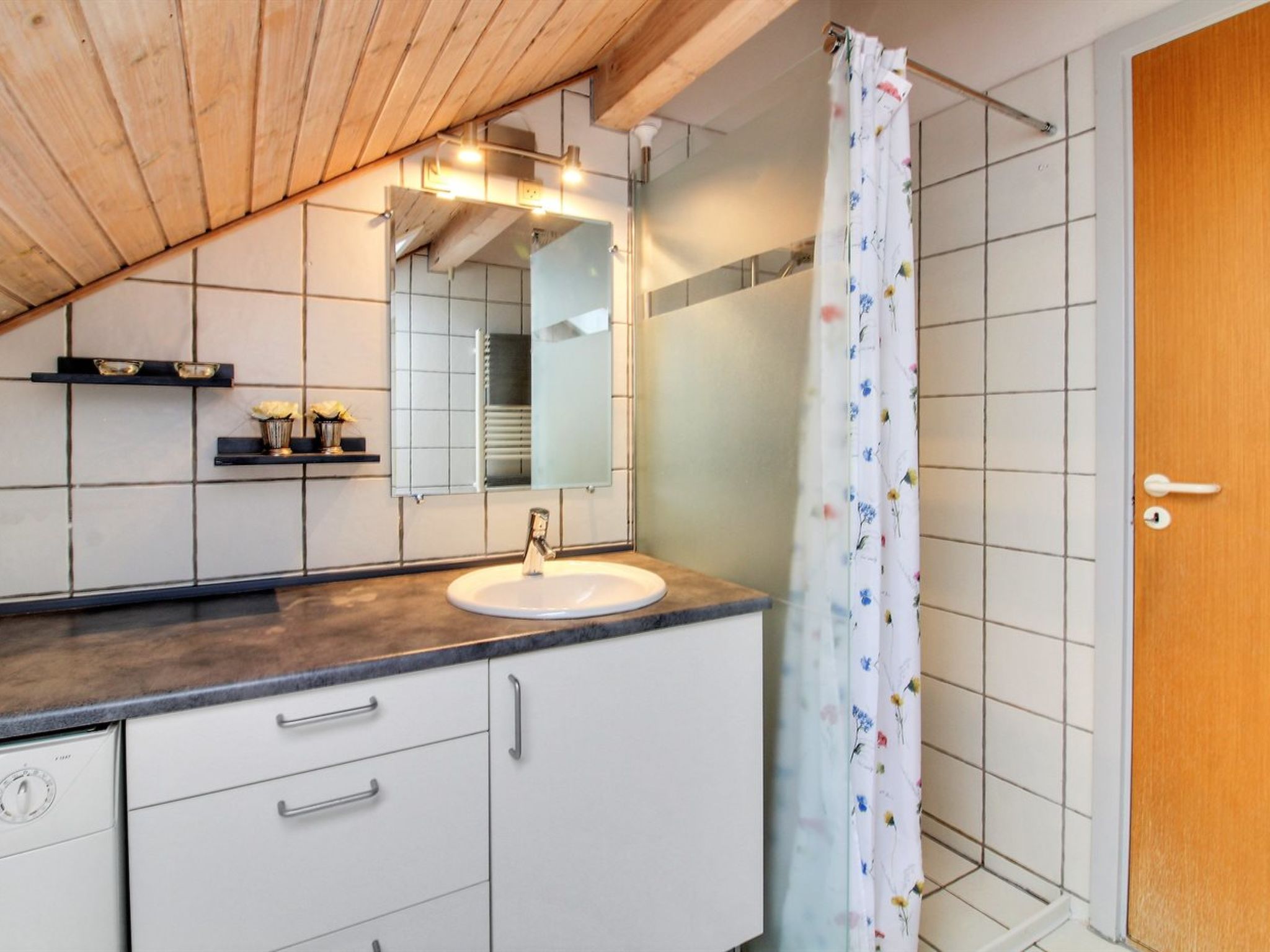 "Arabella" - 2.3km from the sea - Binnen