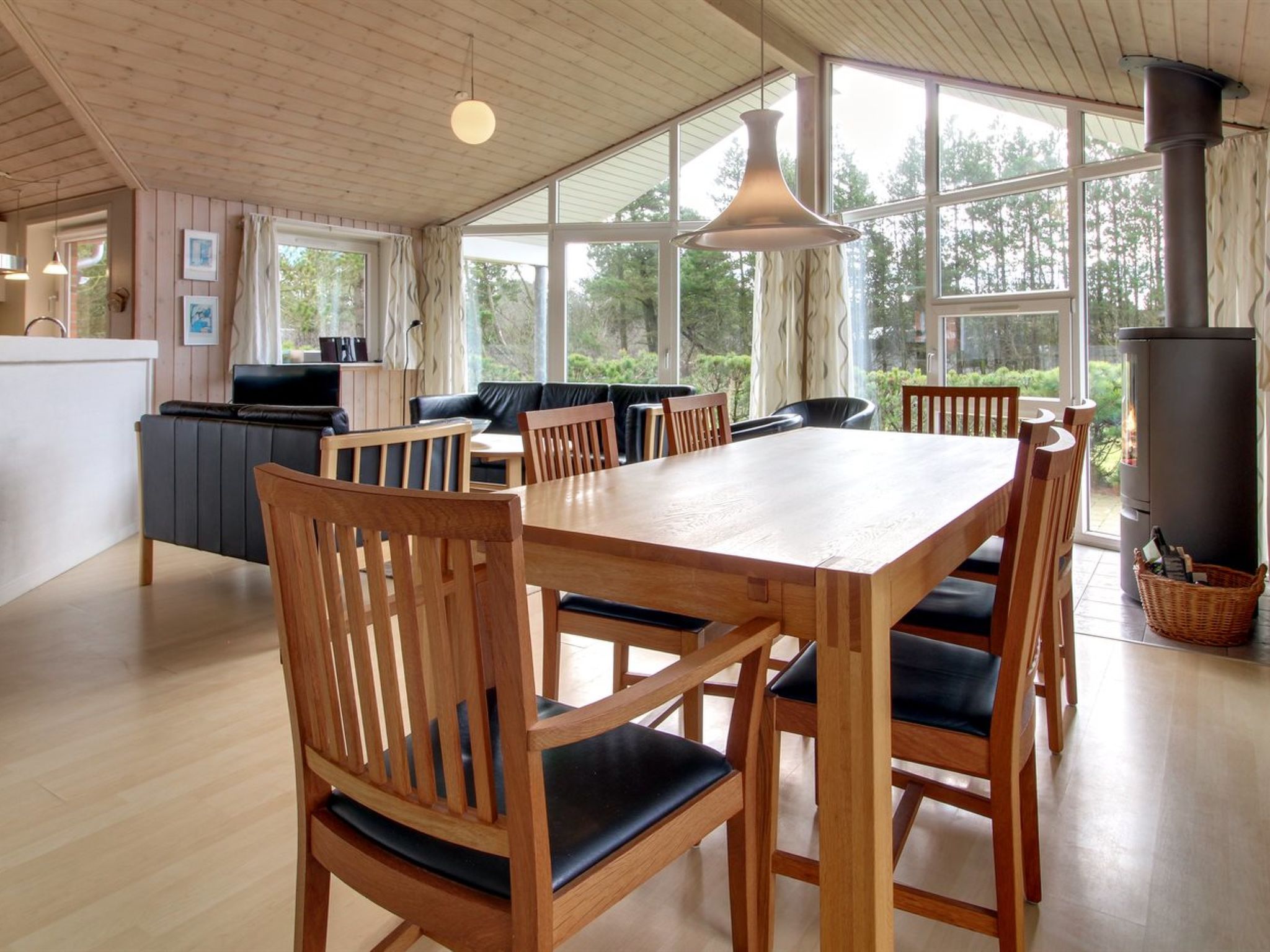 "Taisto" - 1.8km from the sea - Drinnen