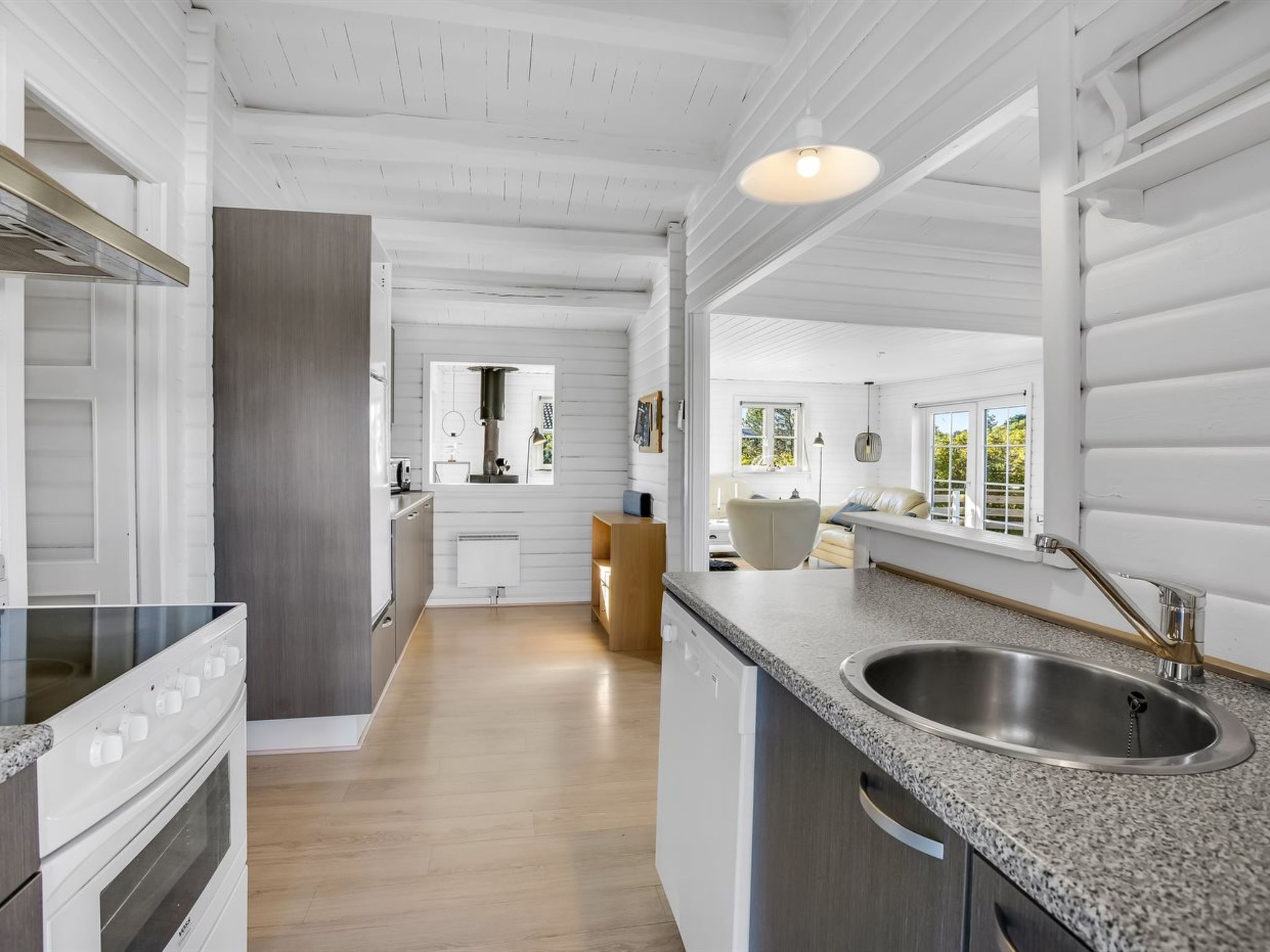 "Aika" - 500m from the sea - Drinnen