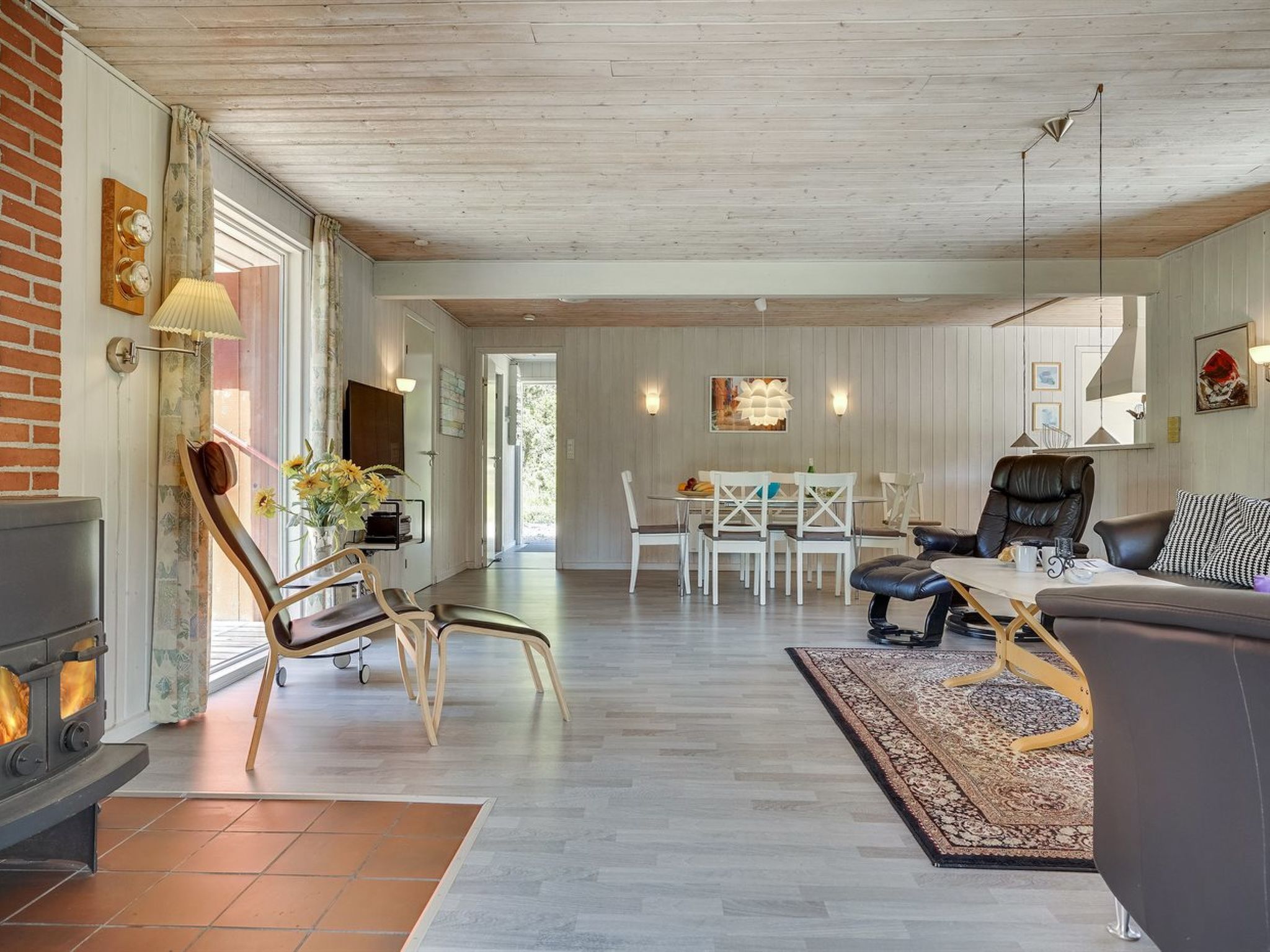 "Reidar" - 1km from the sea - Binnen
