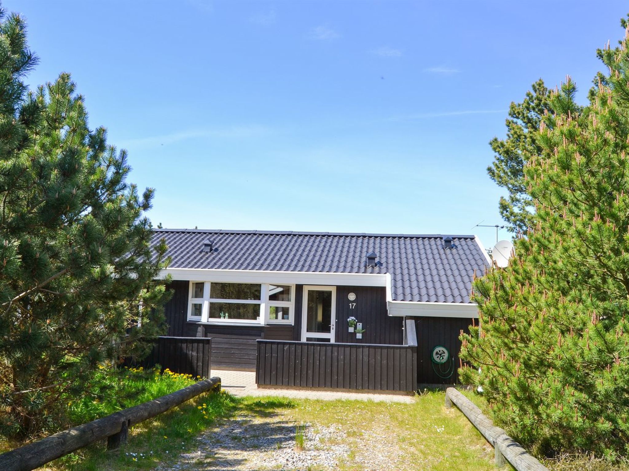 "Börge" - 3.9km from the sea