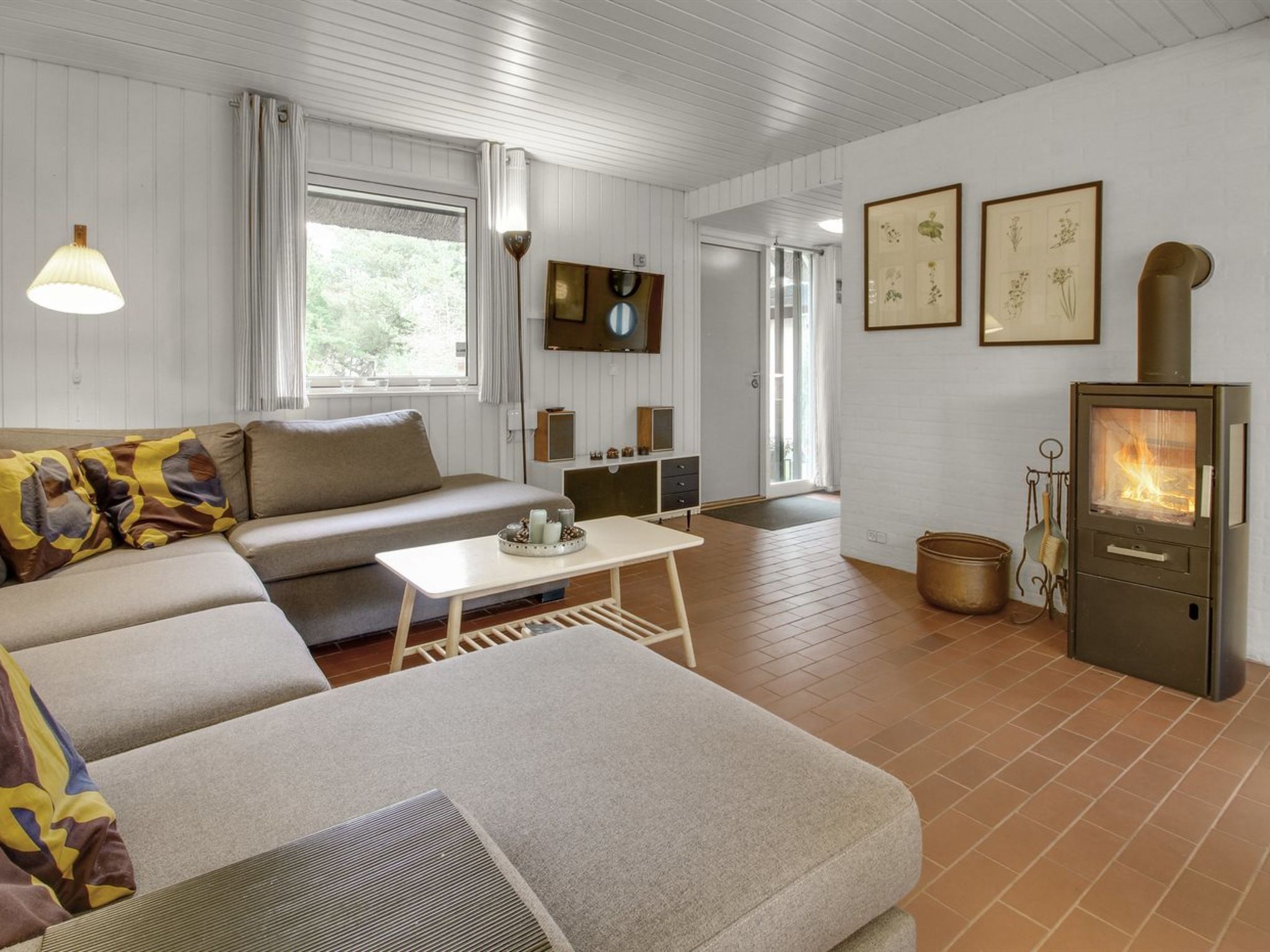 "Emilla" - 3.8km from the sea