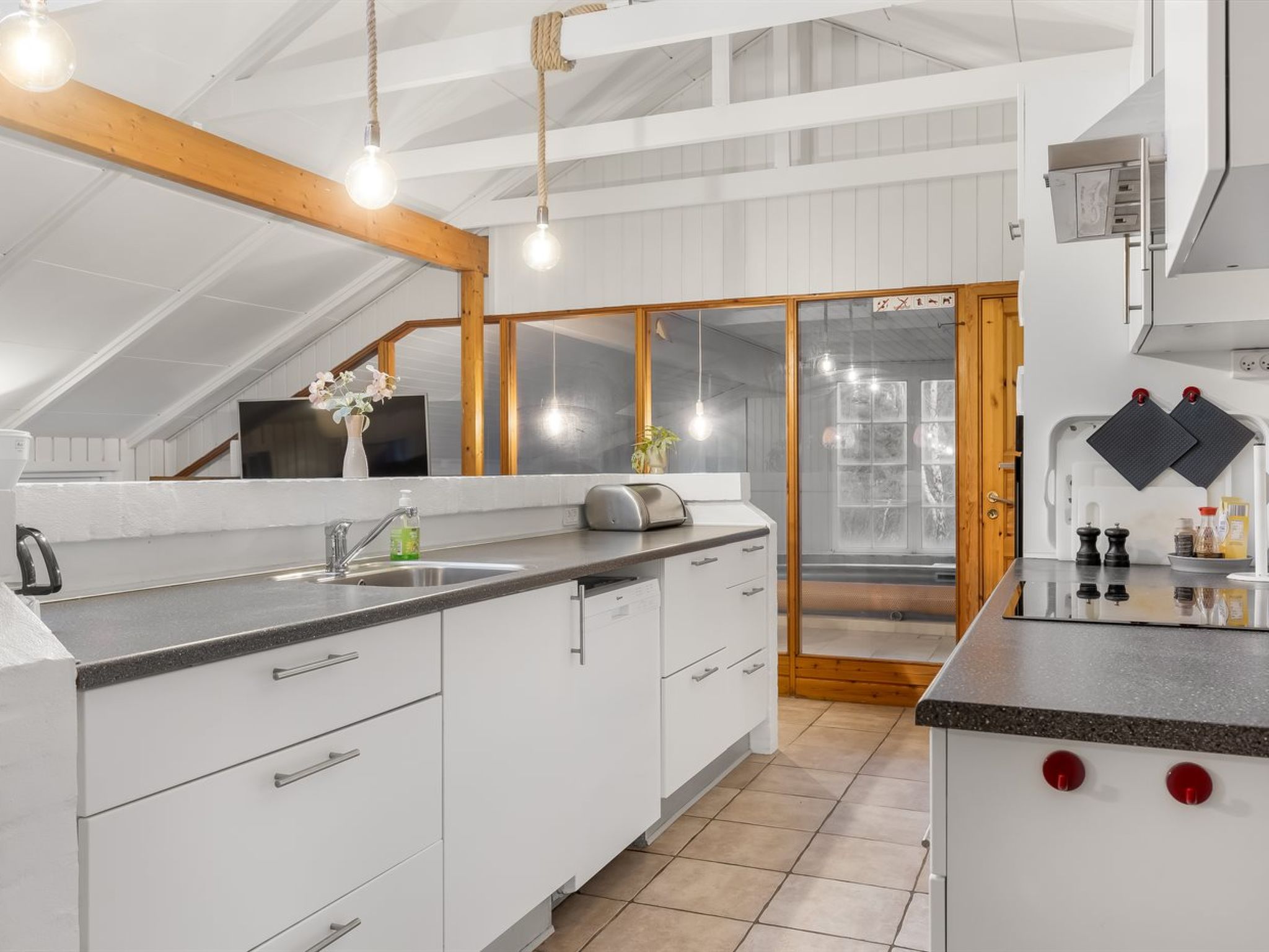 "Niyazi" - 3.1km from the sea - Binnen