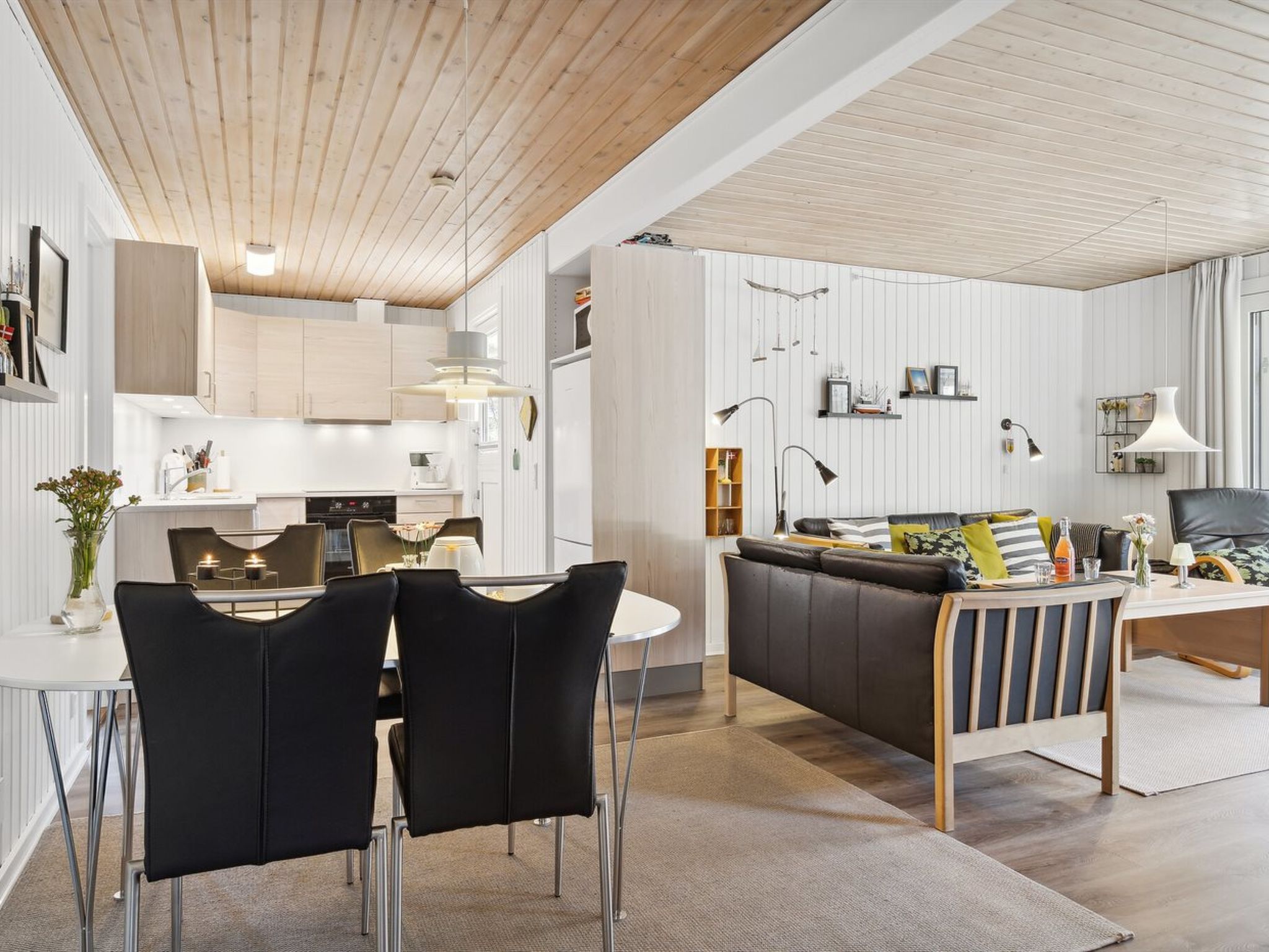 "Sigrun" - 4km from the sea - Binnen
