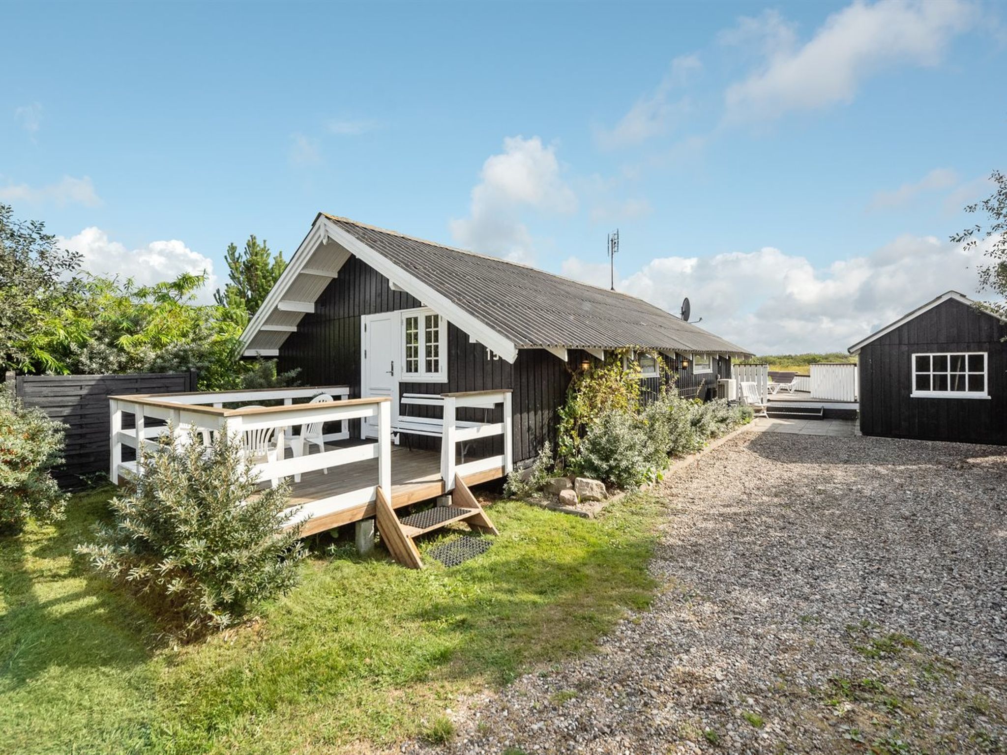 "Kylli" - 600m from the sea - Outside