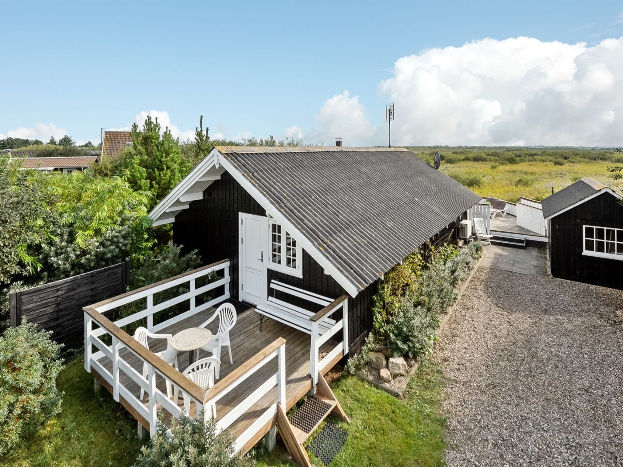 "Kylli" - 600m from the sea - Outside