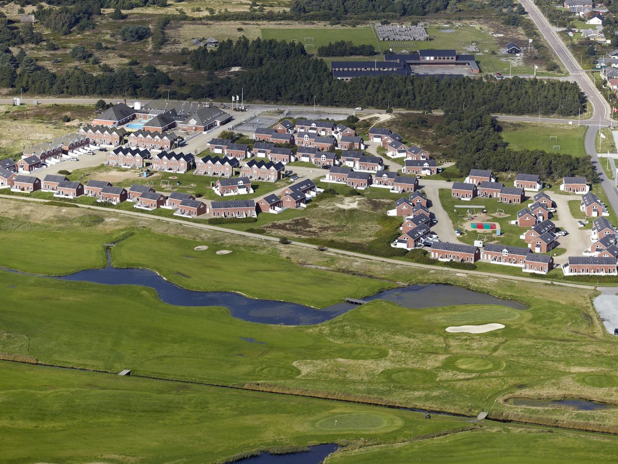 "Hugo" - 2.5km from the sea - Outside