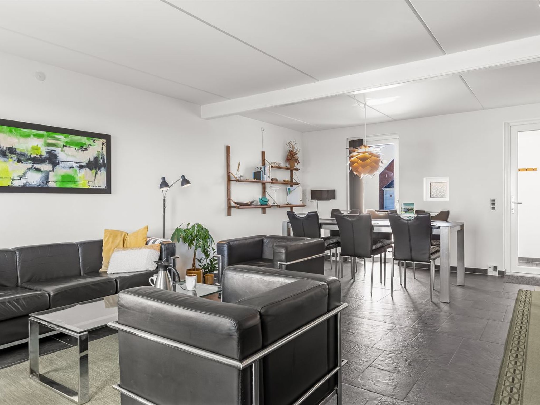 "Hugo" - 2.5km from the sea - Inside
