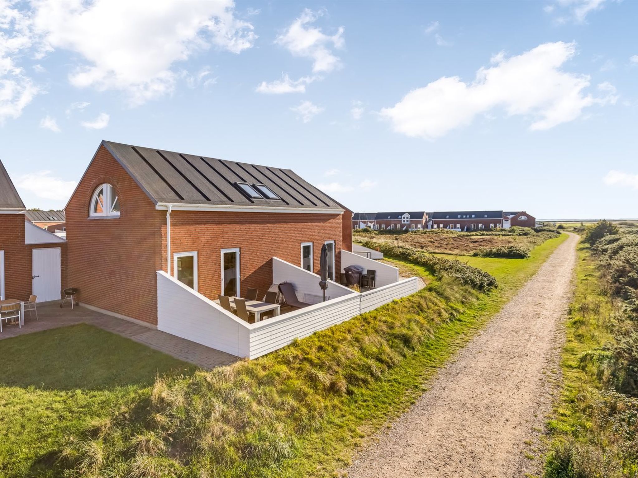 "Hugo" - 2.5km from the sea - Outside
