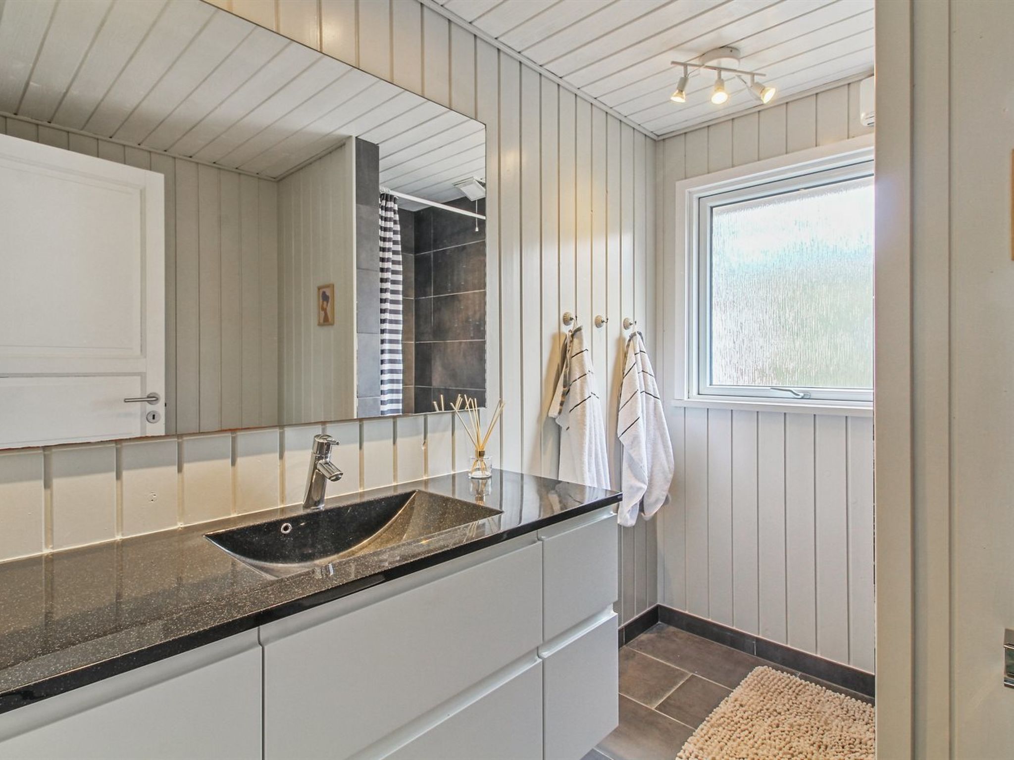 "Tora" - 3km from the sea-Binnen