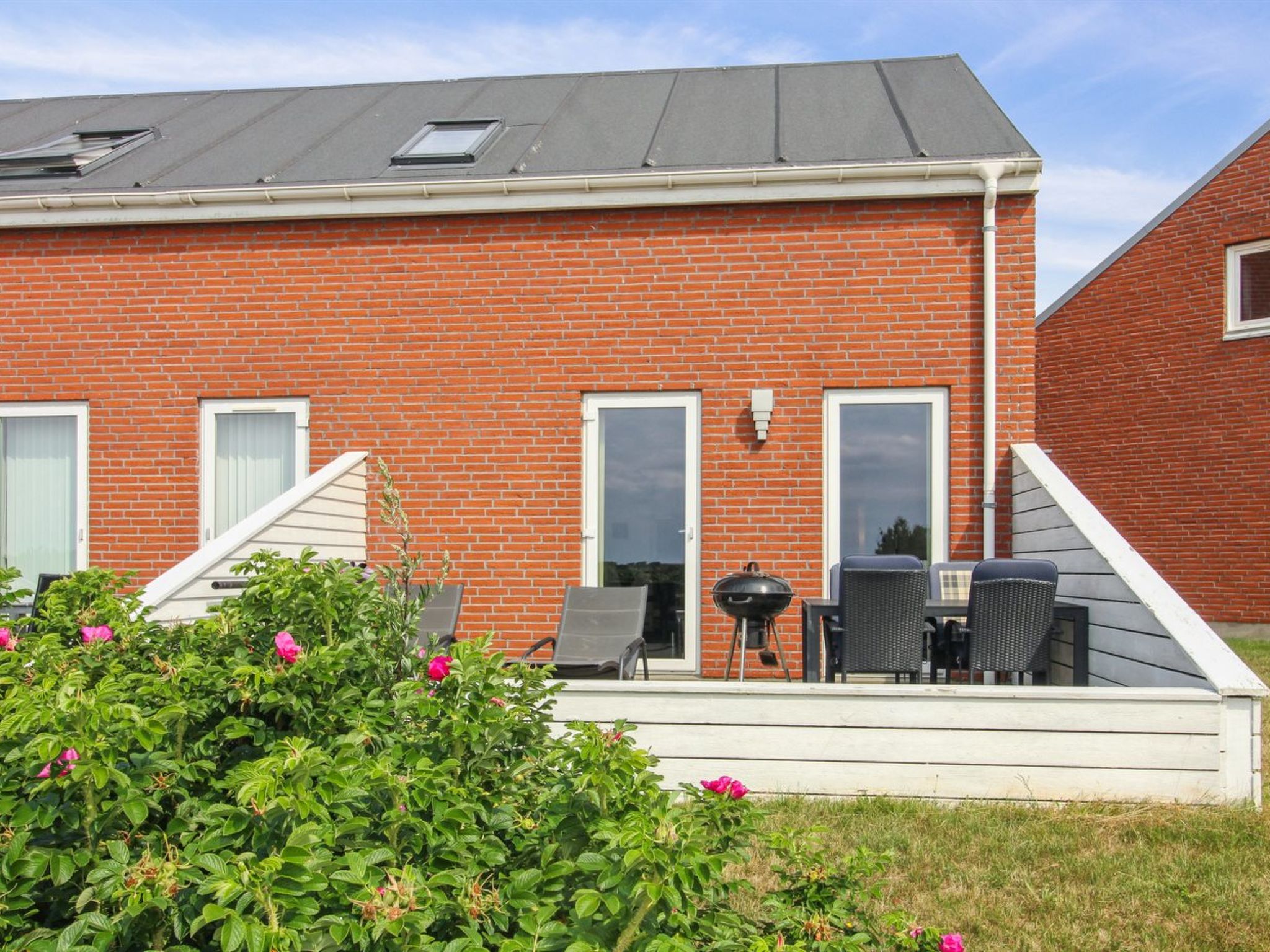 "Femja" - 2.3km from the sea - Outside