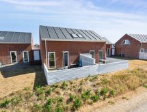 "Aappo" - 2.3km from the sea