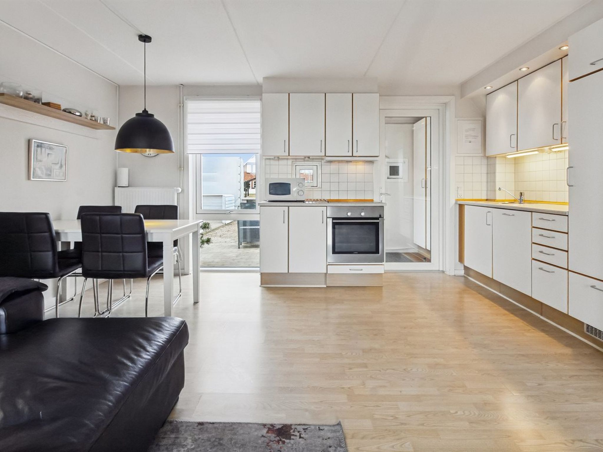 "Aappo" - 2.3km from the sea - Inside