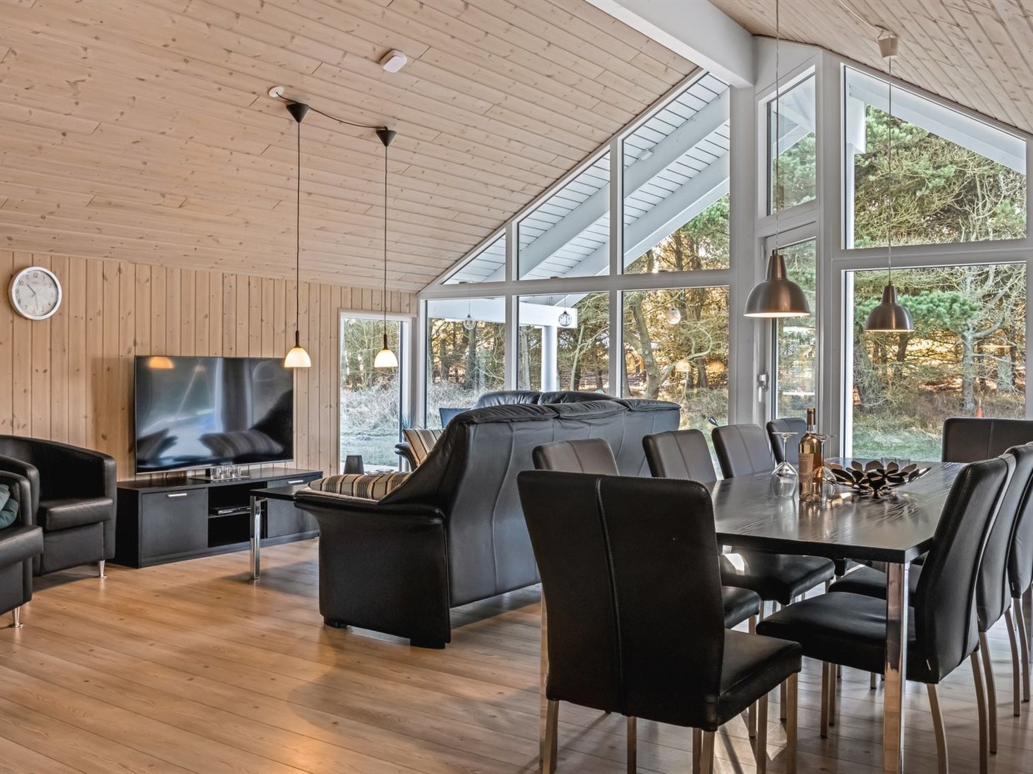 "Krum" - 4.5km from the sea — Living Room (4 of 27)