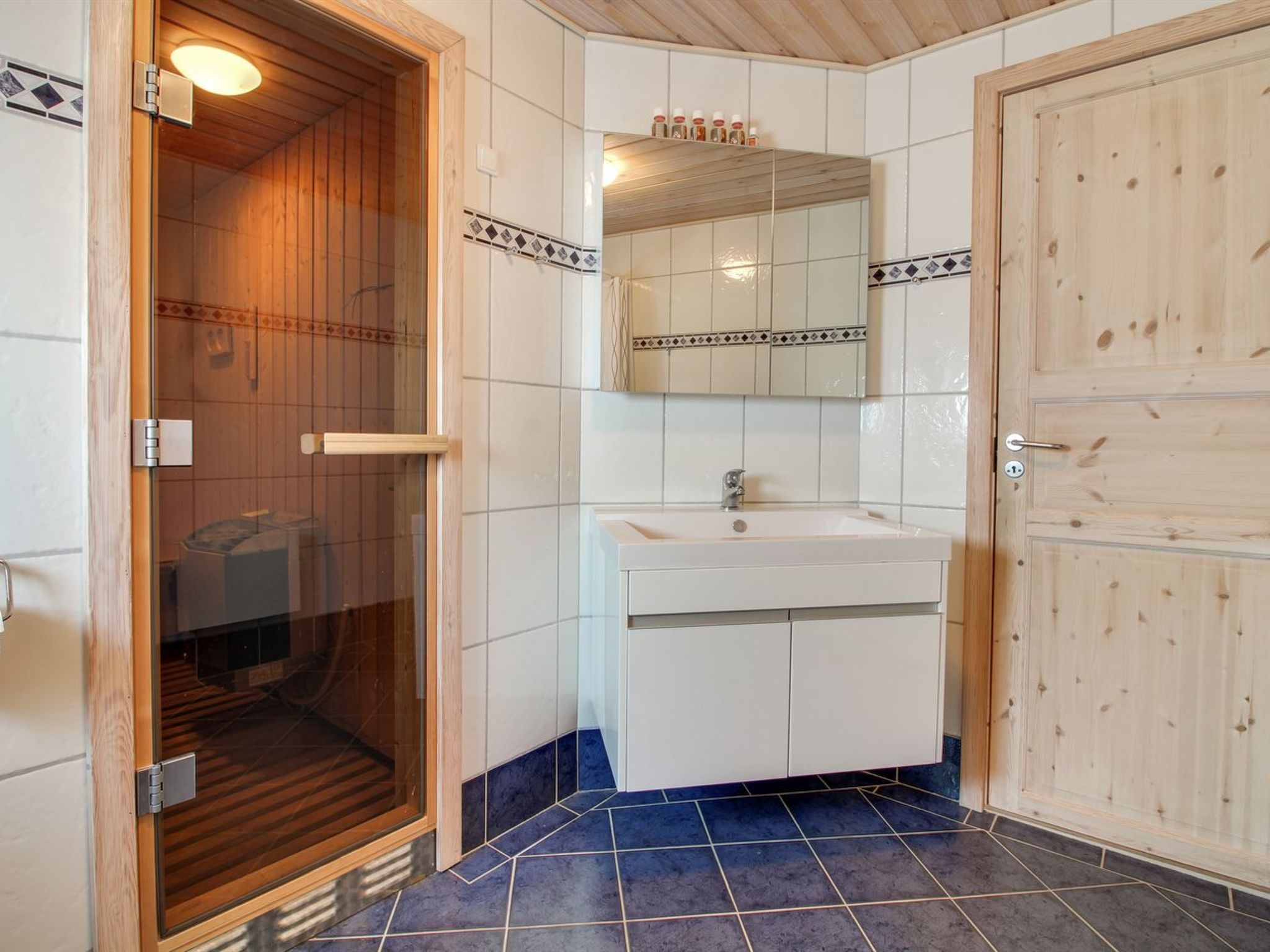 "Brigida" - 500m from the sea - Binnen