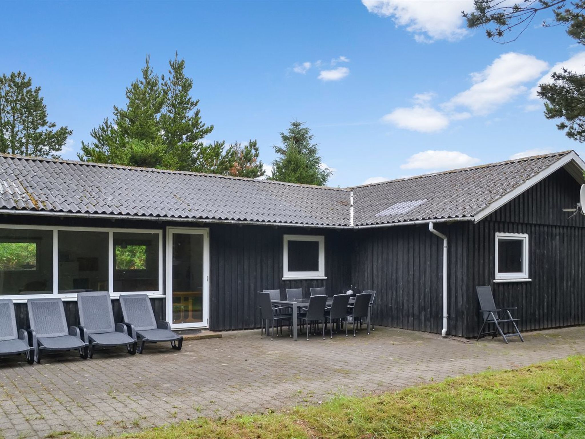 "Arnold" - 3.3km from the sea