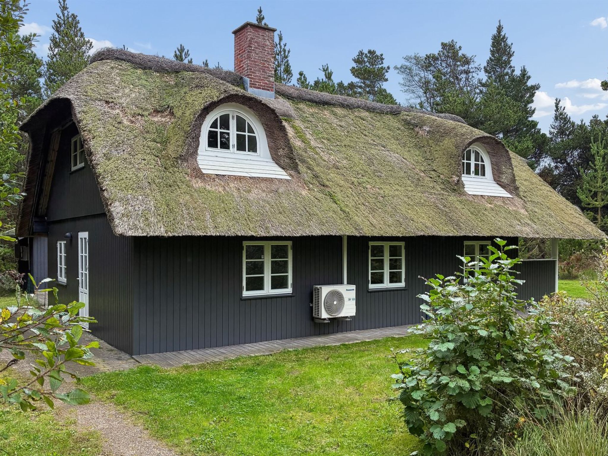 "Volmar" - 3.5km from the sea - Outside