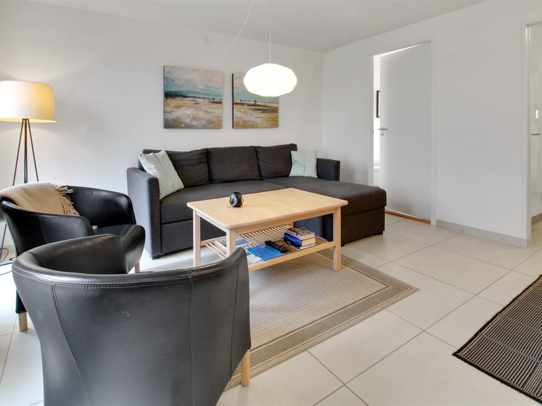 "Ennike" - 2.3km from the sea — Living Room (5 of 23)