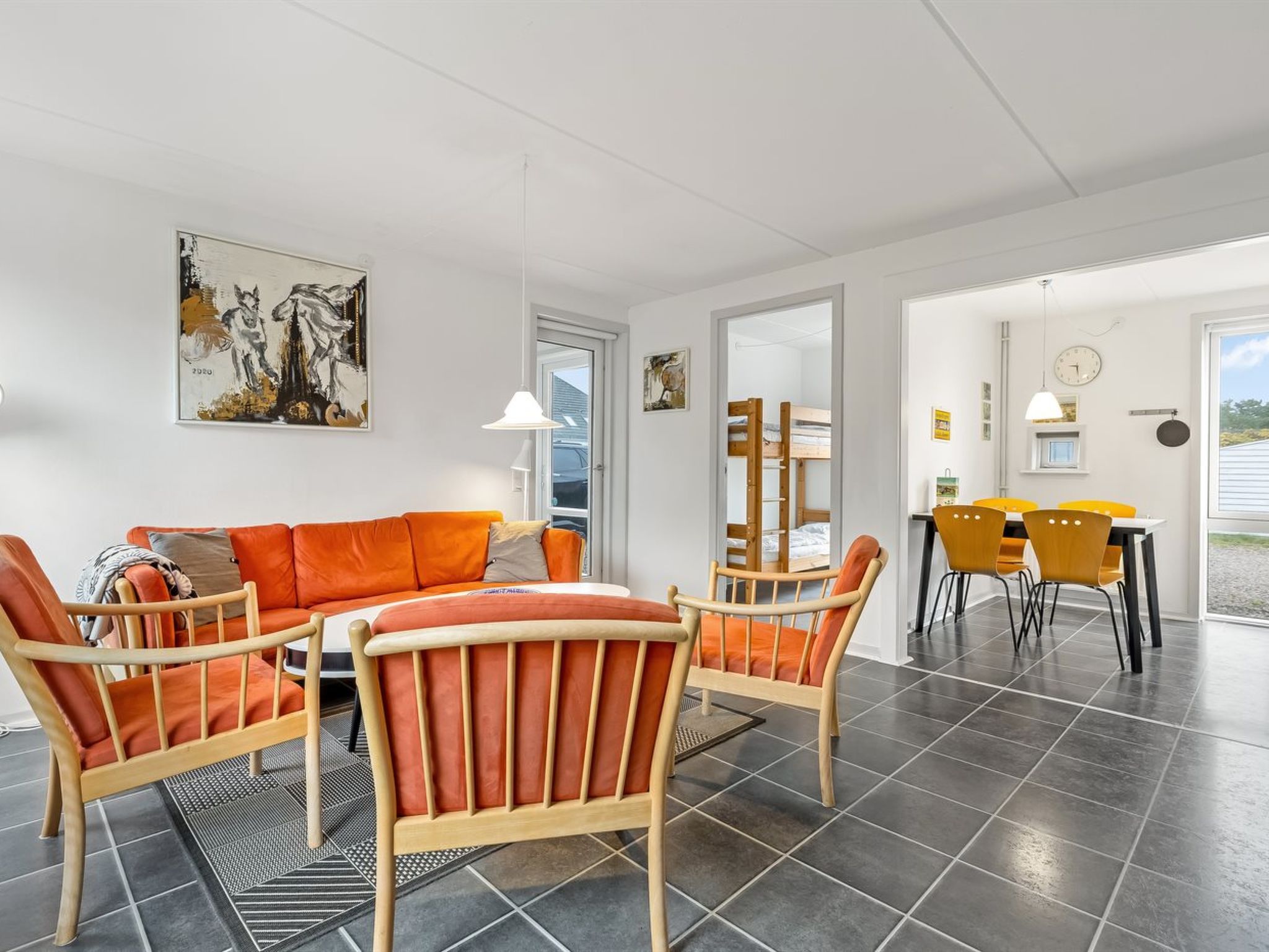 "Edly" - 2.3km from the sea - Inside