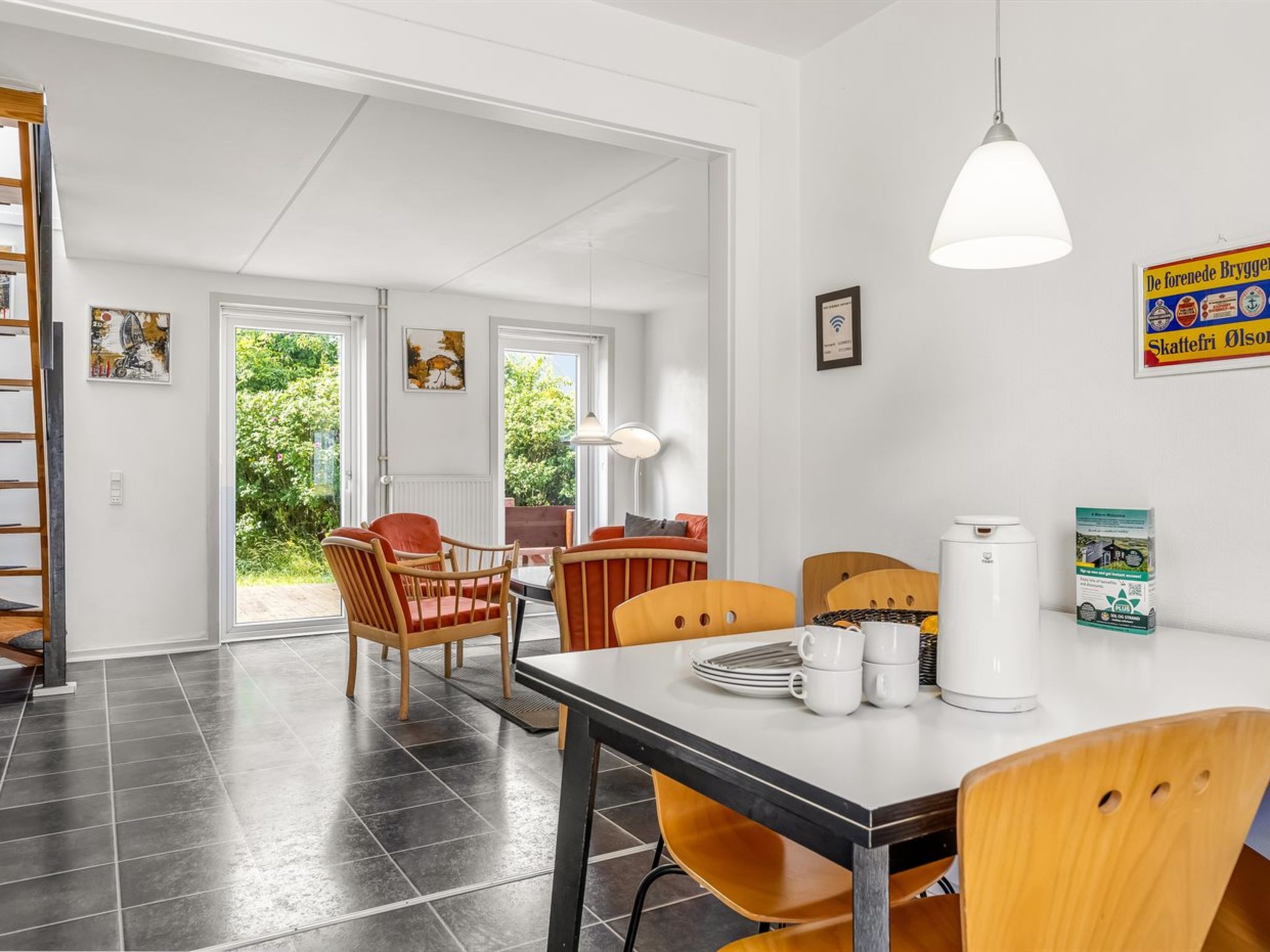 "Edly" - 2.3km from the sea - Inside