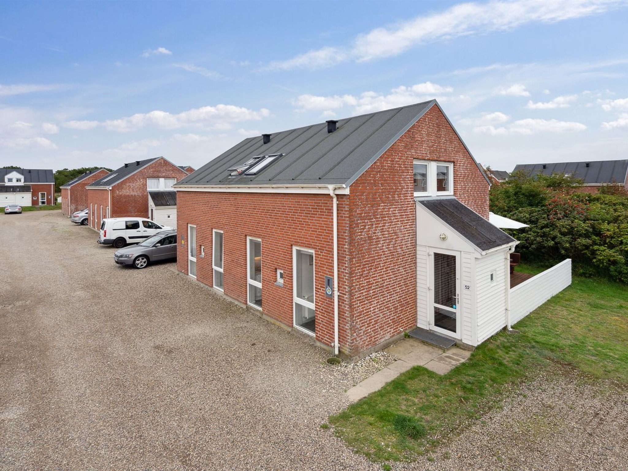 "Edly" - 2.3km from the sea - Outside