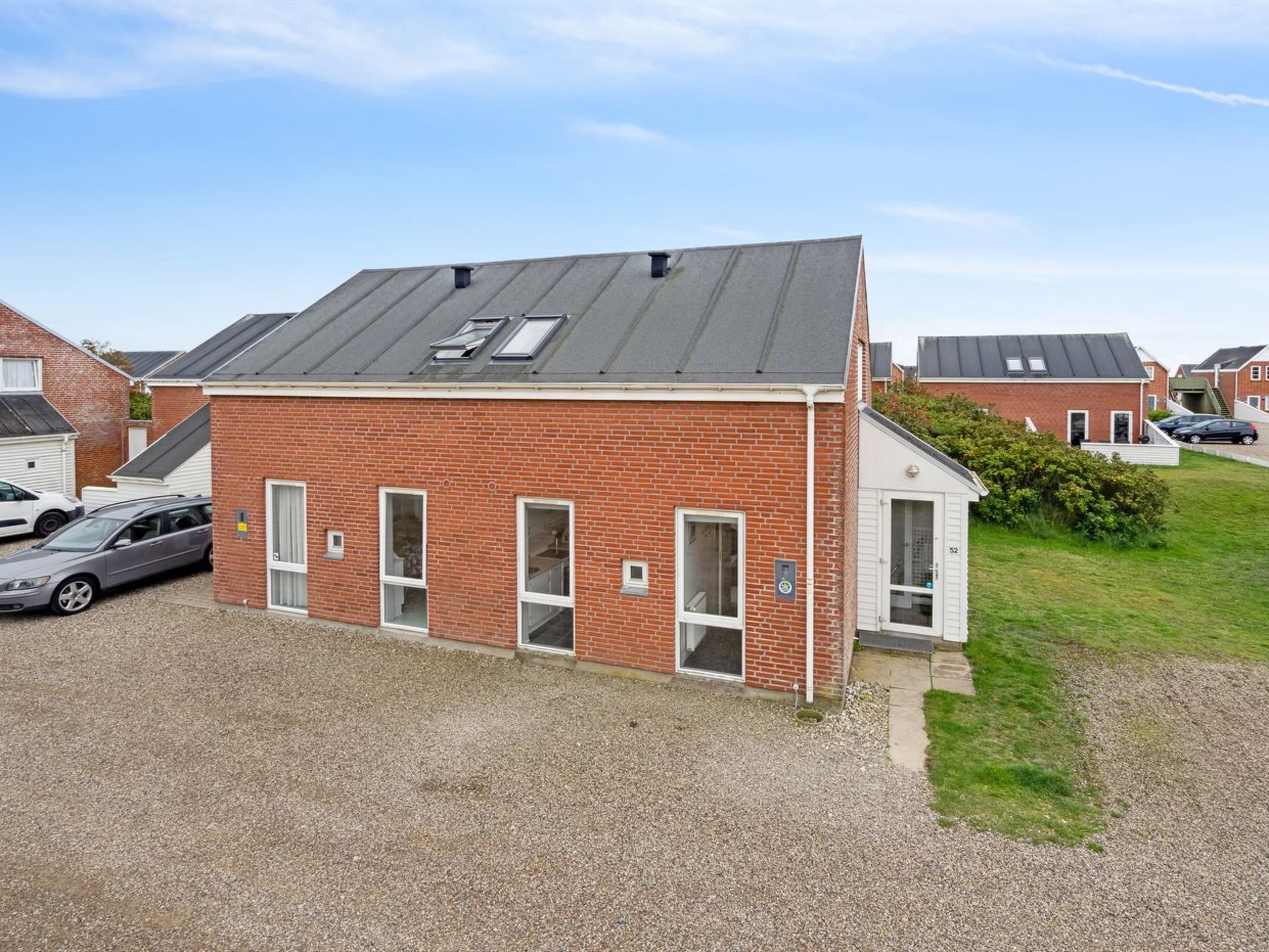 "Edly" - 2.3km from the sea - Outside