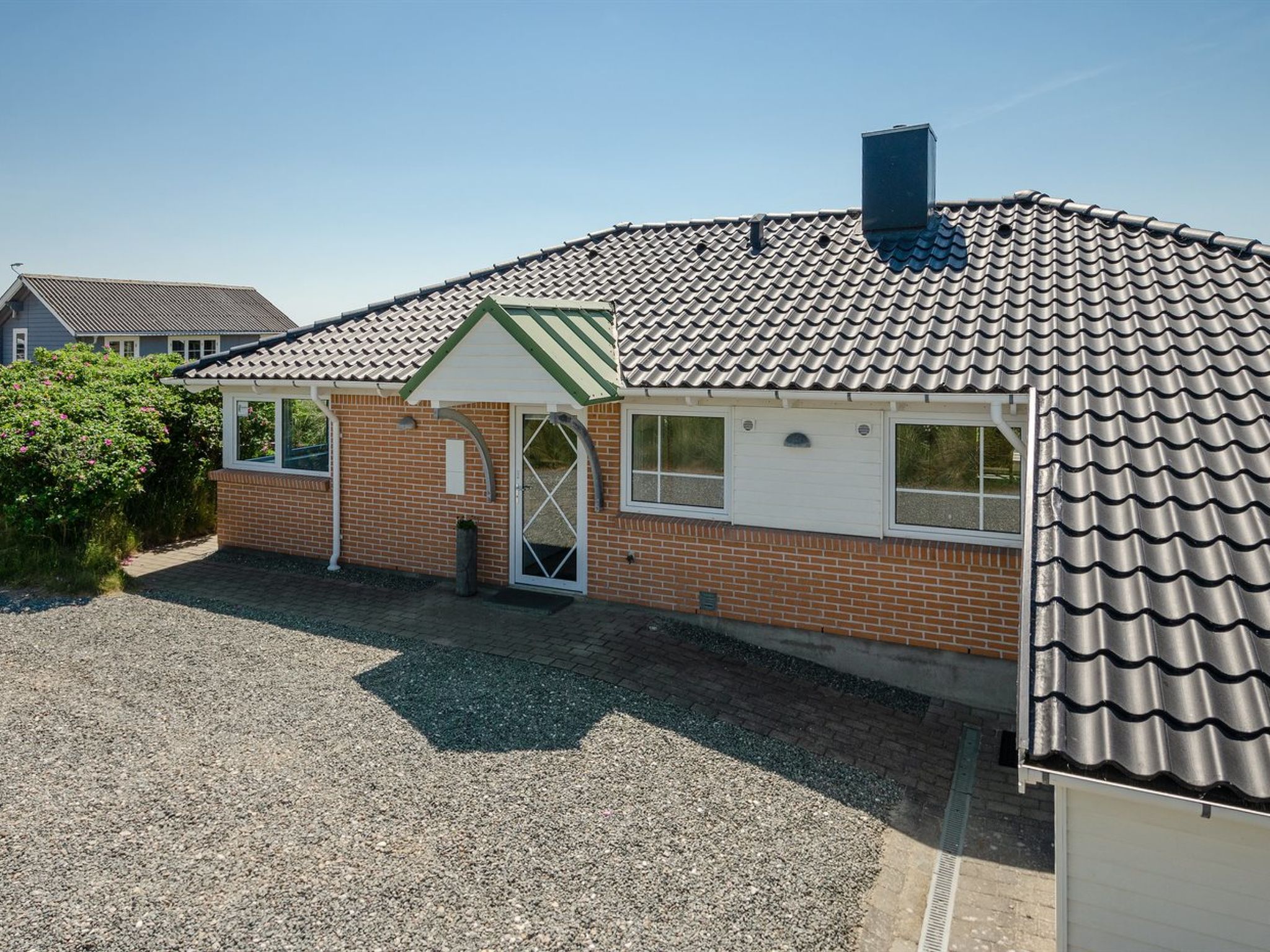 "Nyssa" - 350m from the sea - Buiten