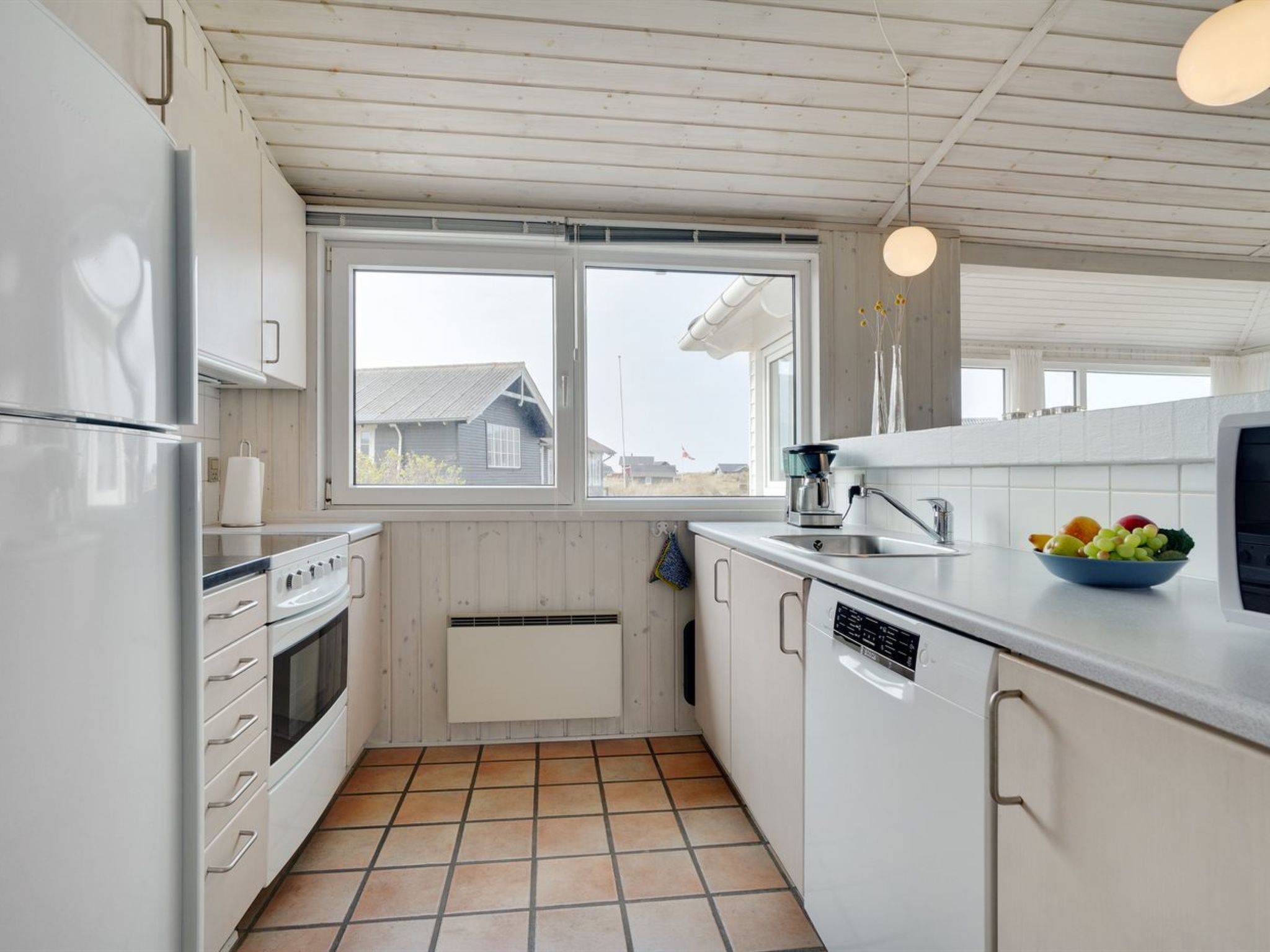 "Nyssa" - 350m from the sea - Binnen