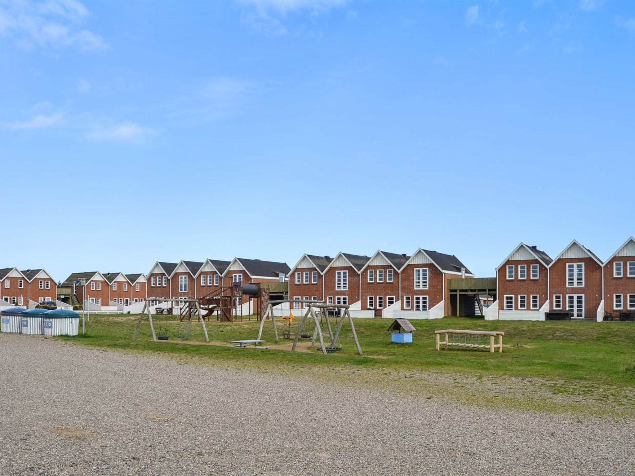"Terje" - 2.3km from the sea - Outside