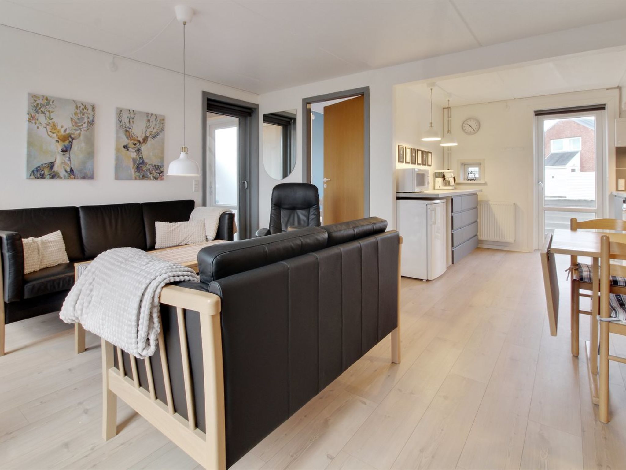 "Terje" - 2.3km from the sea - Inside
