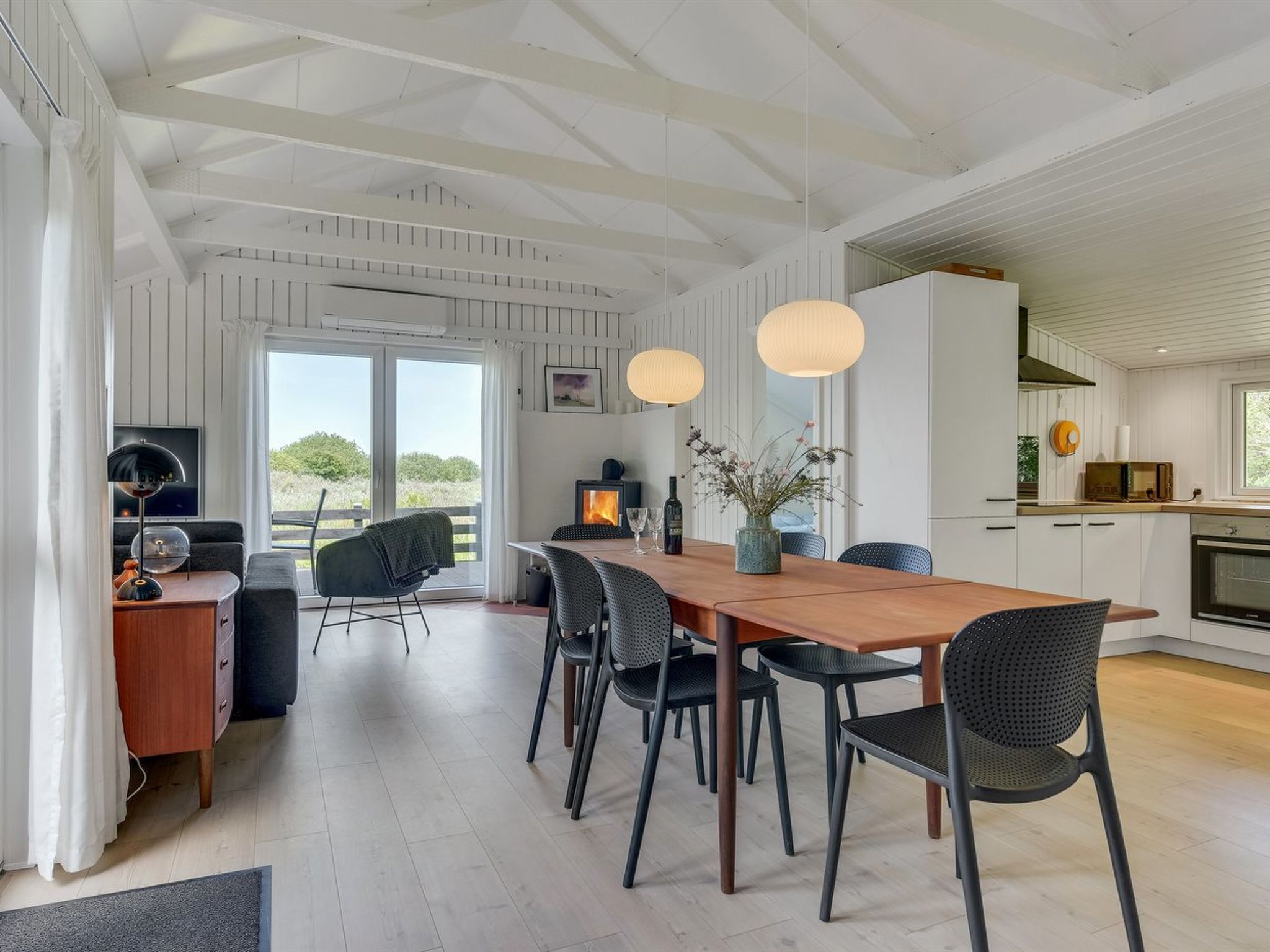 "Doria" - 2km from the sea - Binnen