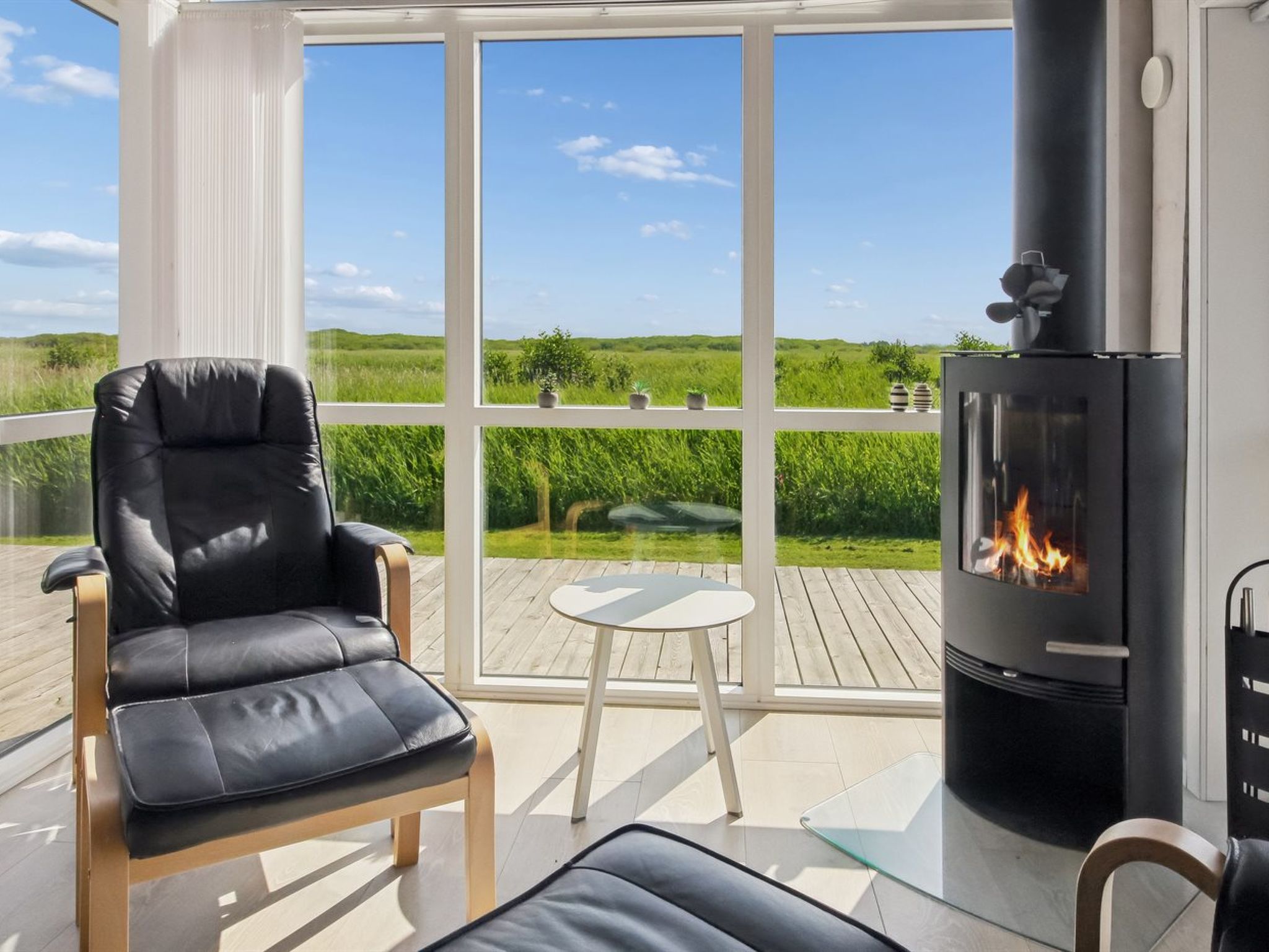 "Jonna" - 700m from the sea - Binnen