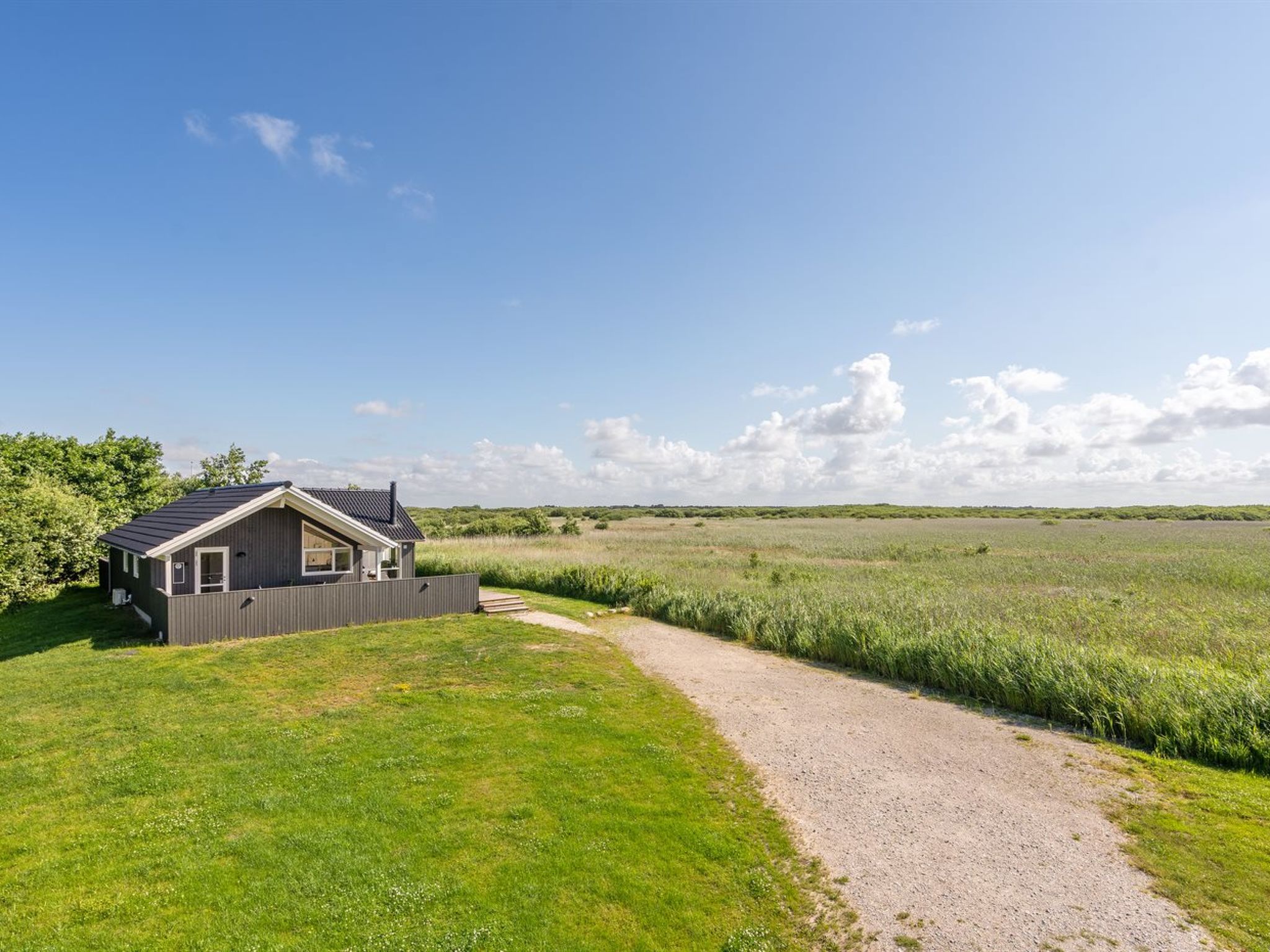 "Jonna" - 700m from the sea - Buiten