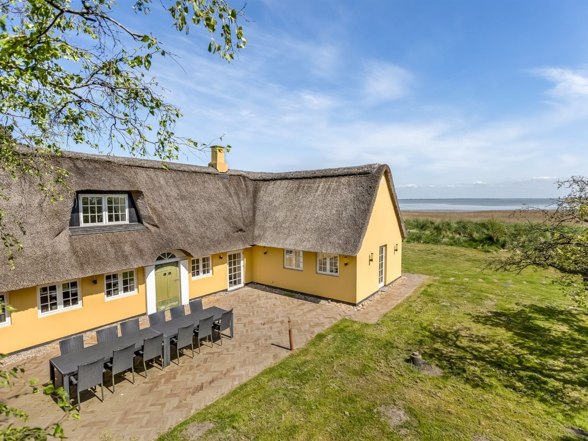 "Narvik" - 4.5km from the sea — Terrace (4 of 66)