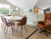Ruime vakantiewoning op 2,5 km van de zee met grote tuin - thumbnail 4