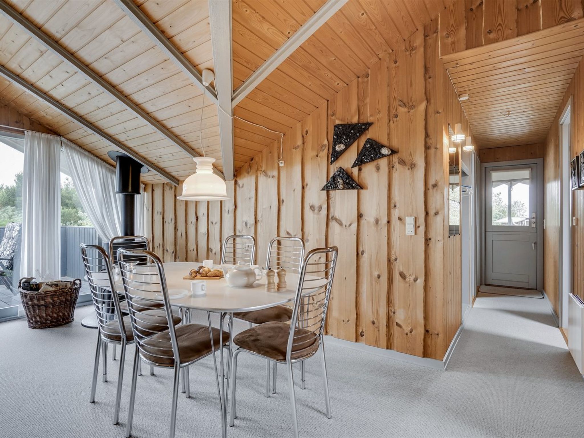 "Bryniulf" - 1.8km from the sea - Binnen