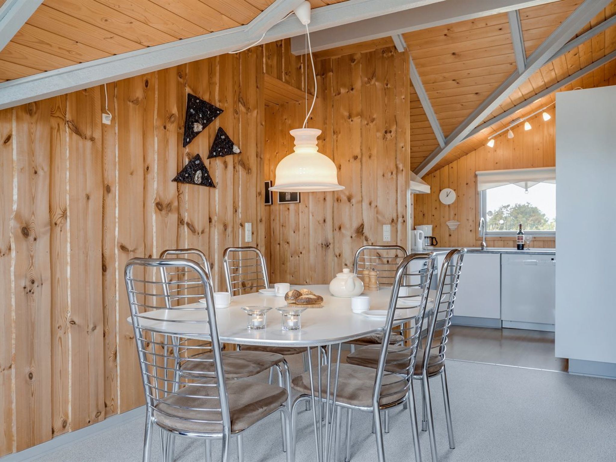"Bryniulf" - 1.8km from the sea - Binnen