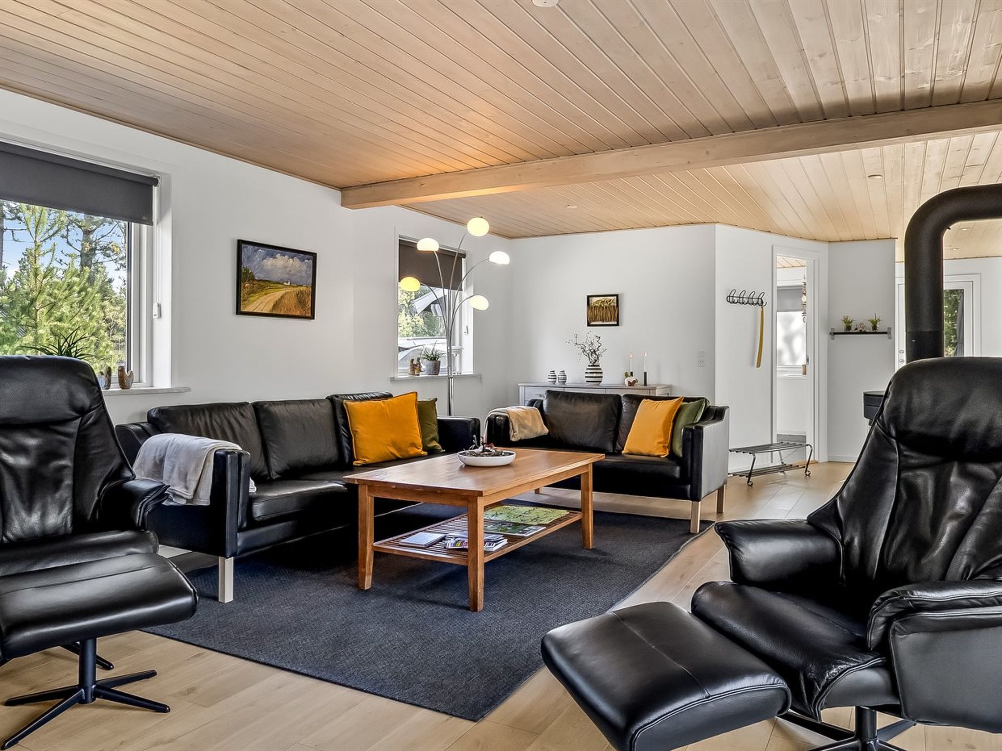 "Bjarka" - 2.9km from the sea - Binnen