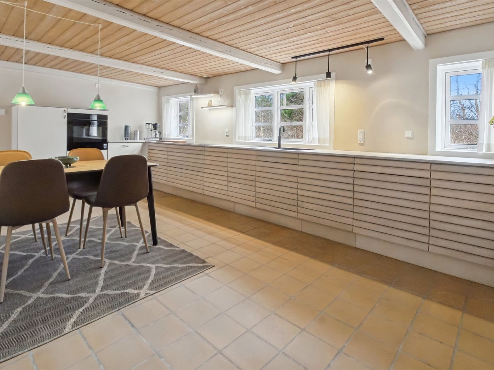 "Munibert" - 3.8km from the sea - Binnen