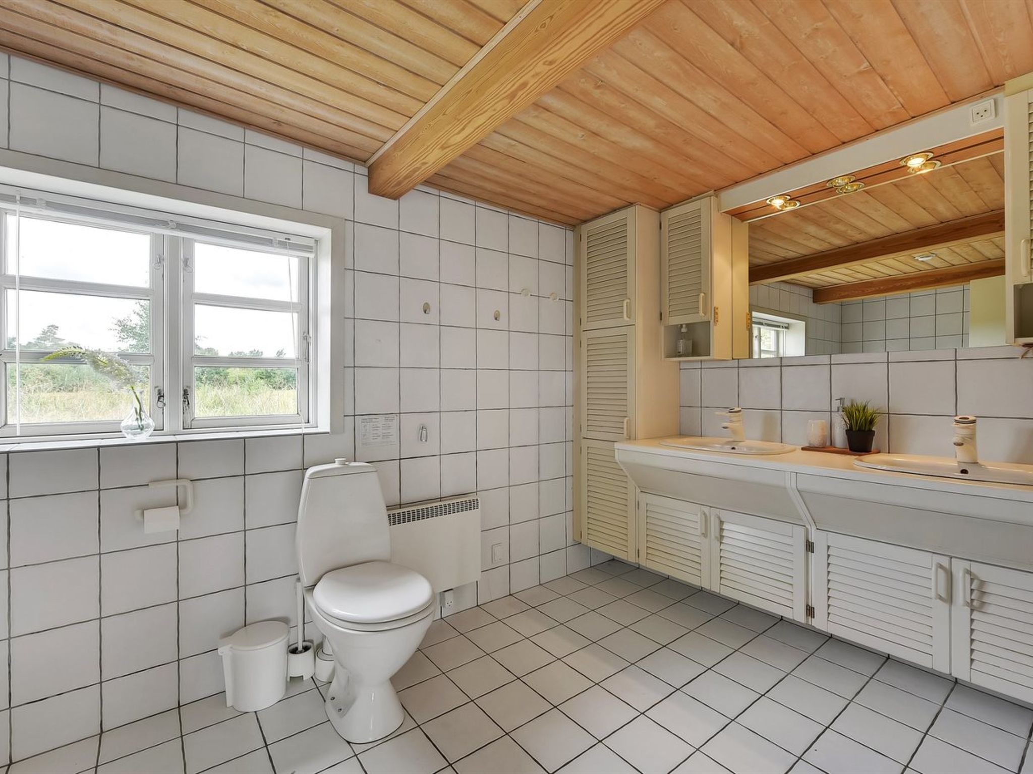 "Munibert" - 3.8km from the sea - Binnen