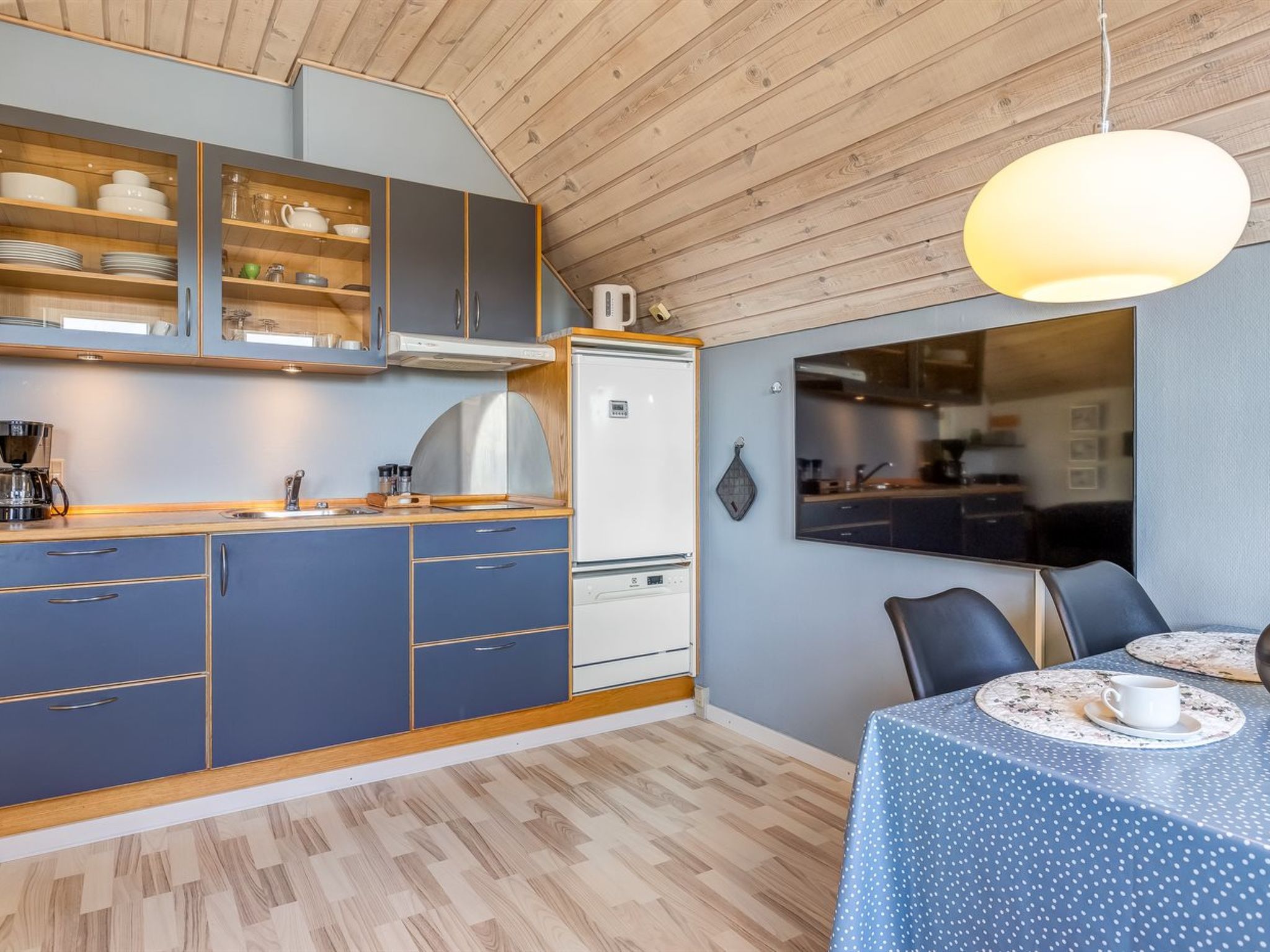 "Reimund" - 2.3km from the sea-Inside