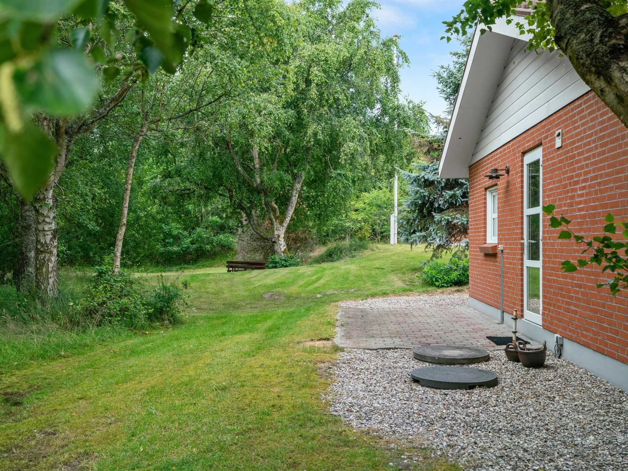 "Gwen" - 2.7km from the sea-Draußen