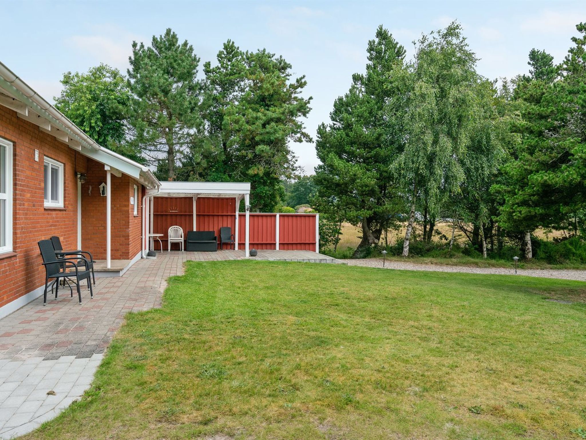 "Gwen" - 2.7km from the sea-Draußen
