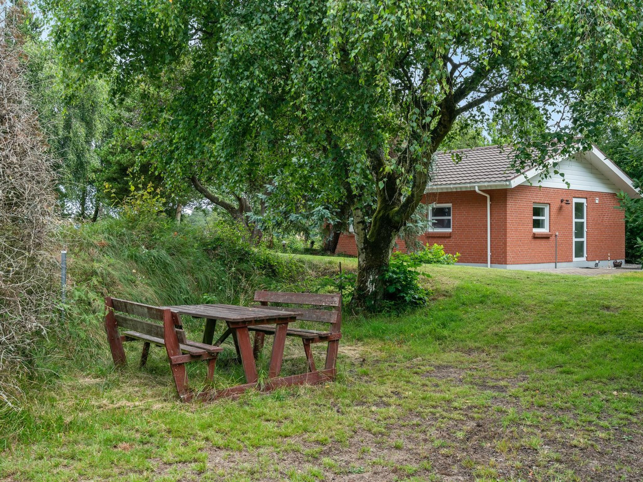 "Gwen" - 2.7km from the sea-Draußen