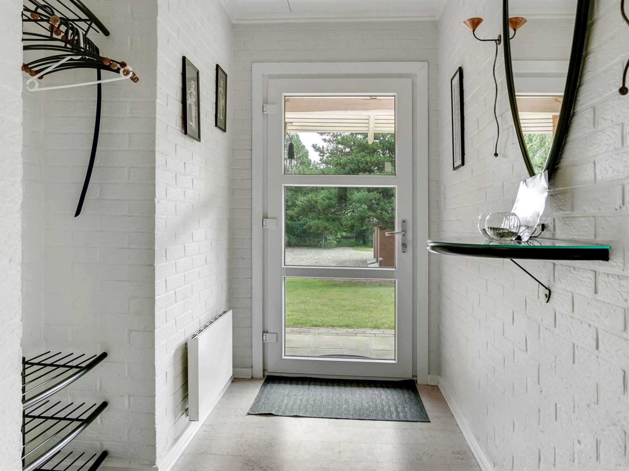 "Gwen" - 2.7km from the sea-Drinnen
