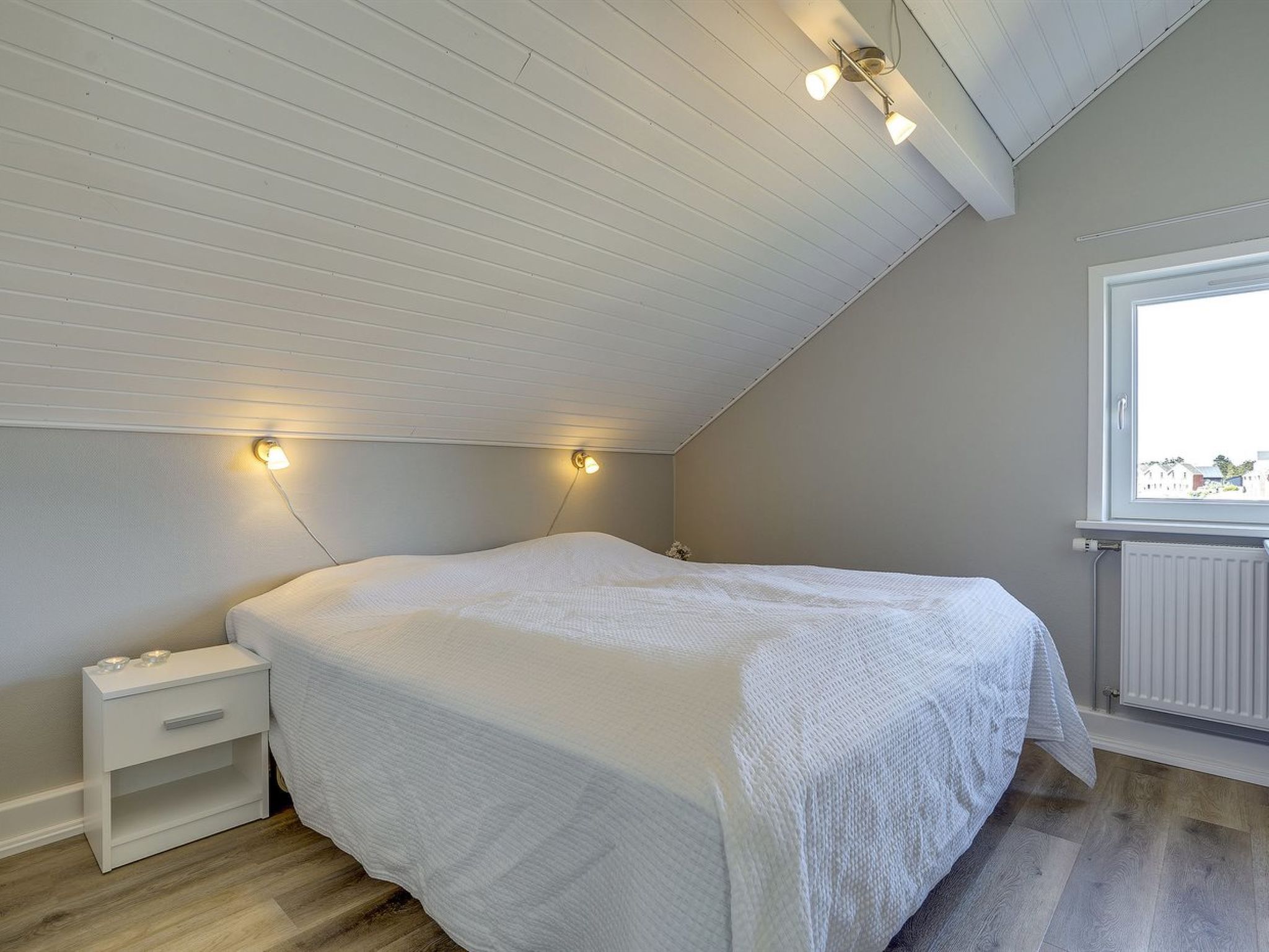 "Anouk" - 1.7km from the sea - Binnen