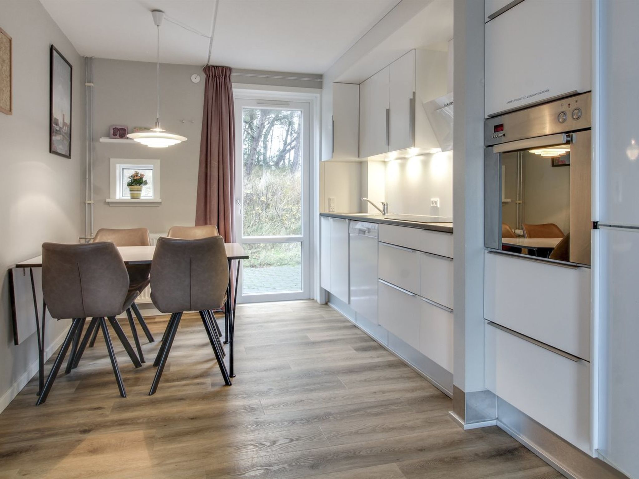 "Anouk" - 1.7km from the sea - Binnen