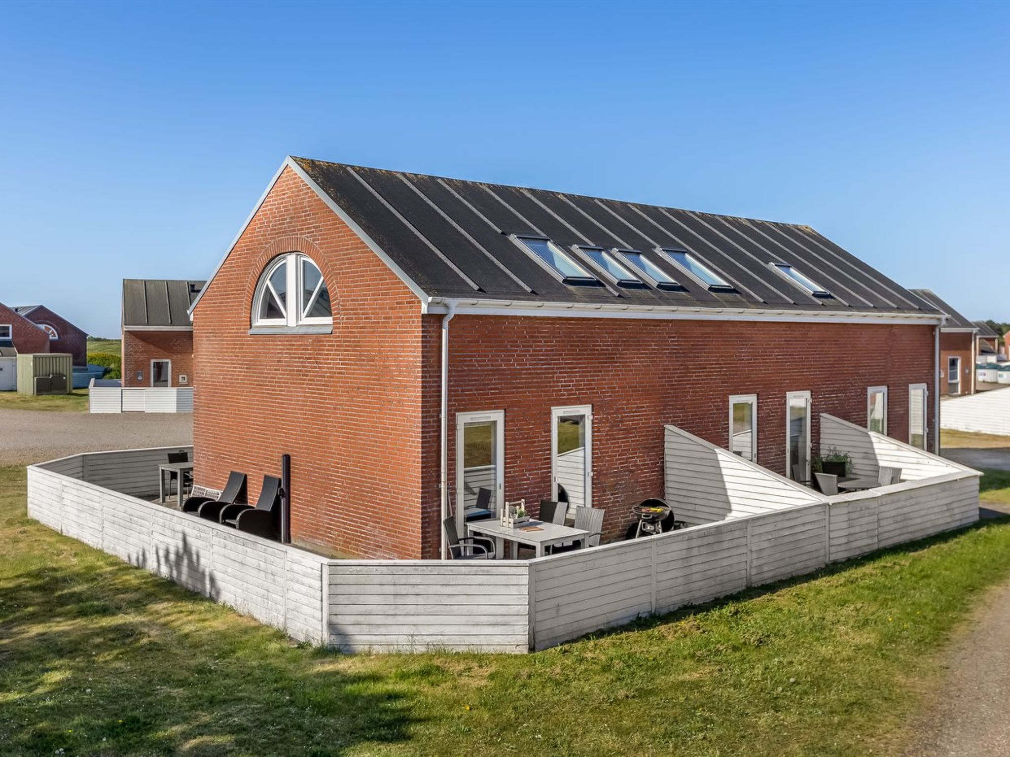 "Niilo" - 1.7km from the sea - Outside