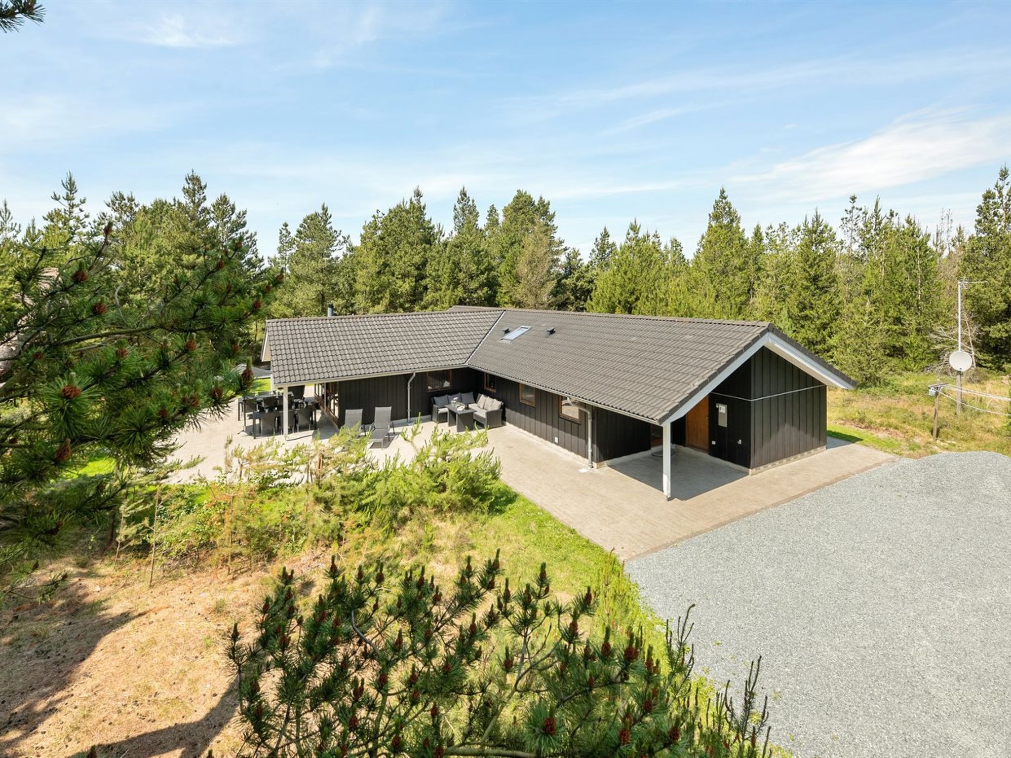 "Jonas" - 2.4km from the sea - Buiten